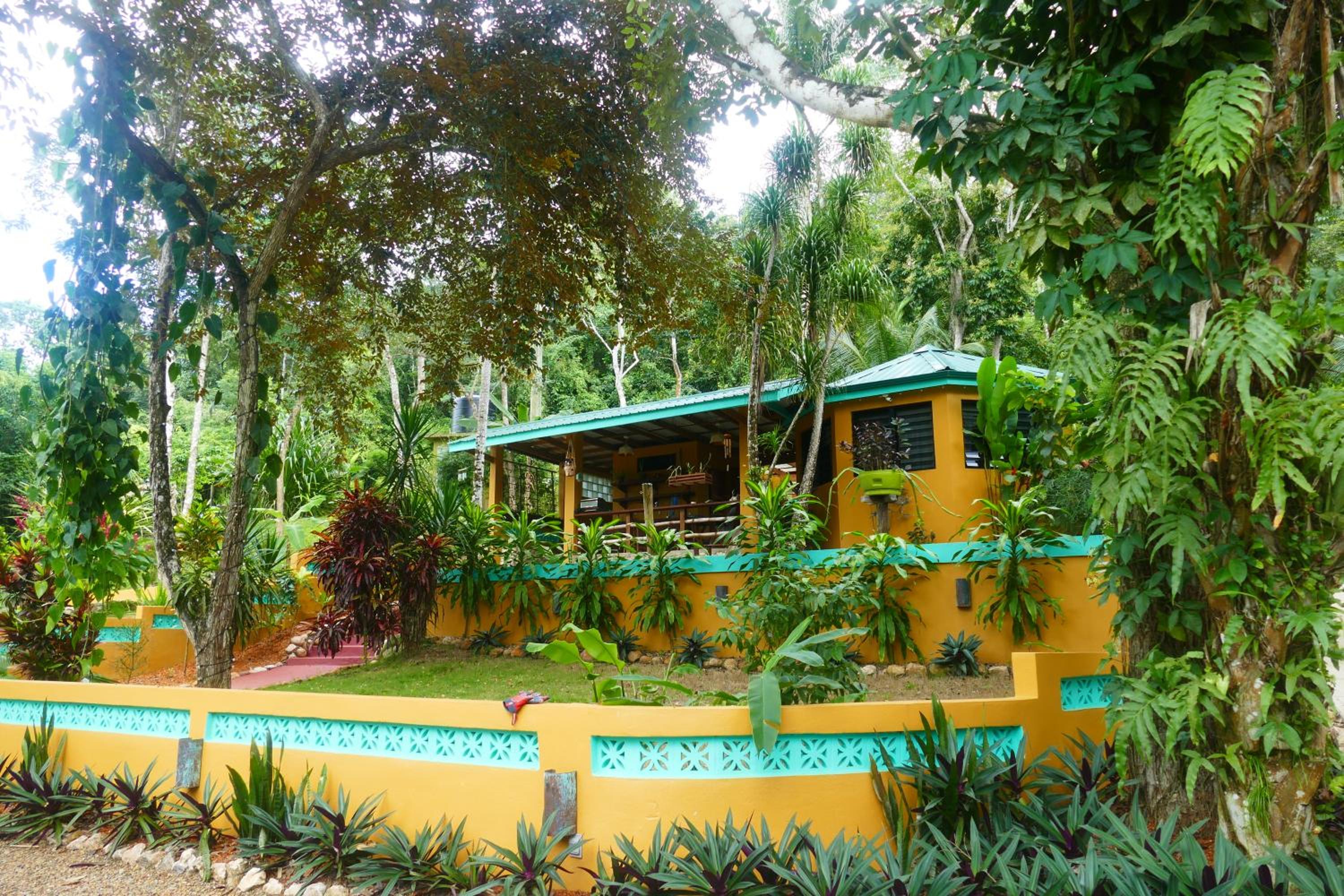RiverHill Hideaway