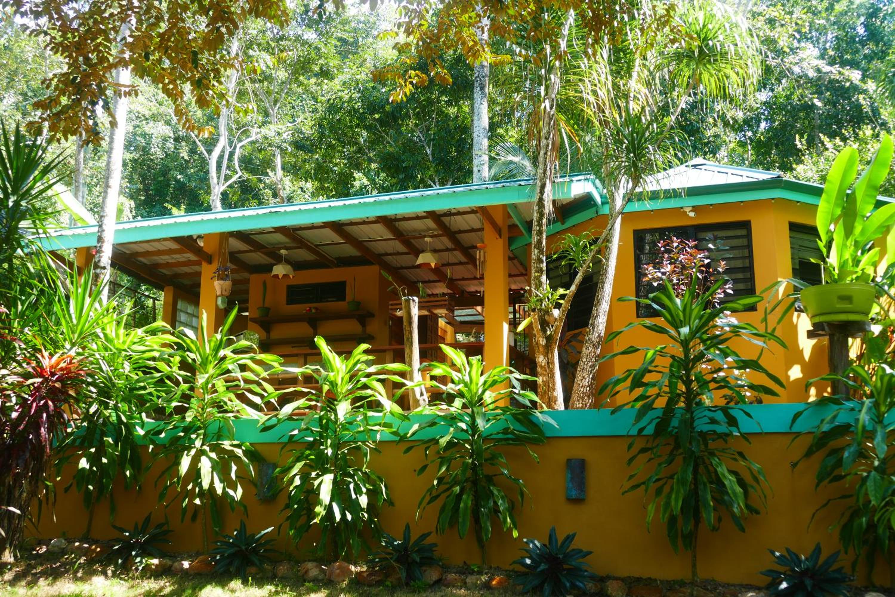 RiverHill Hideaway