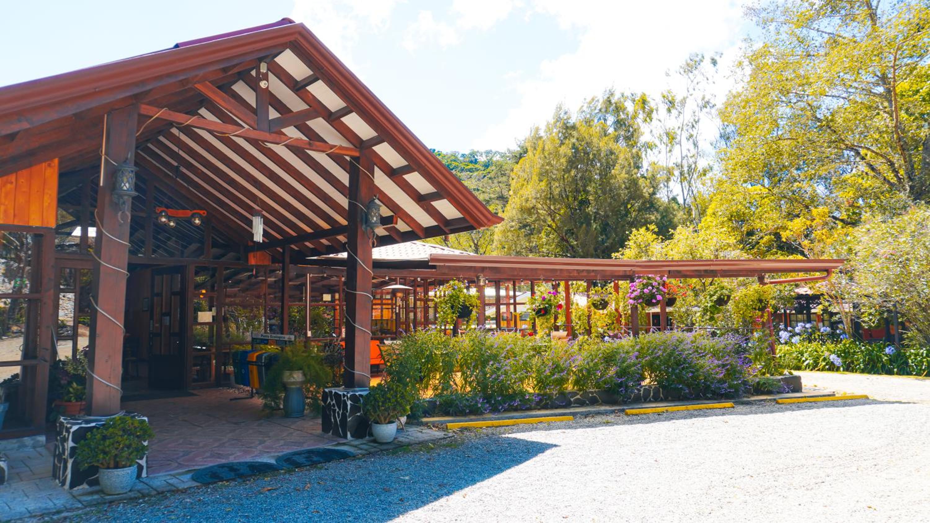 Hotel de Montaña Suria