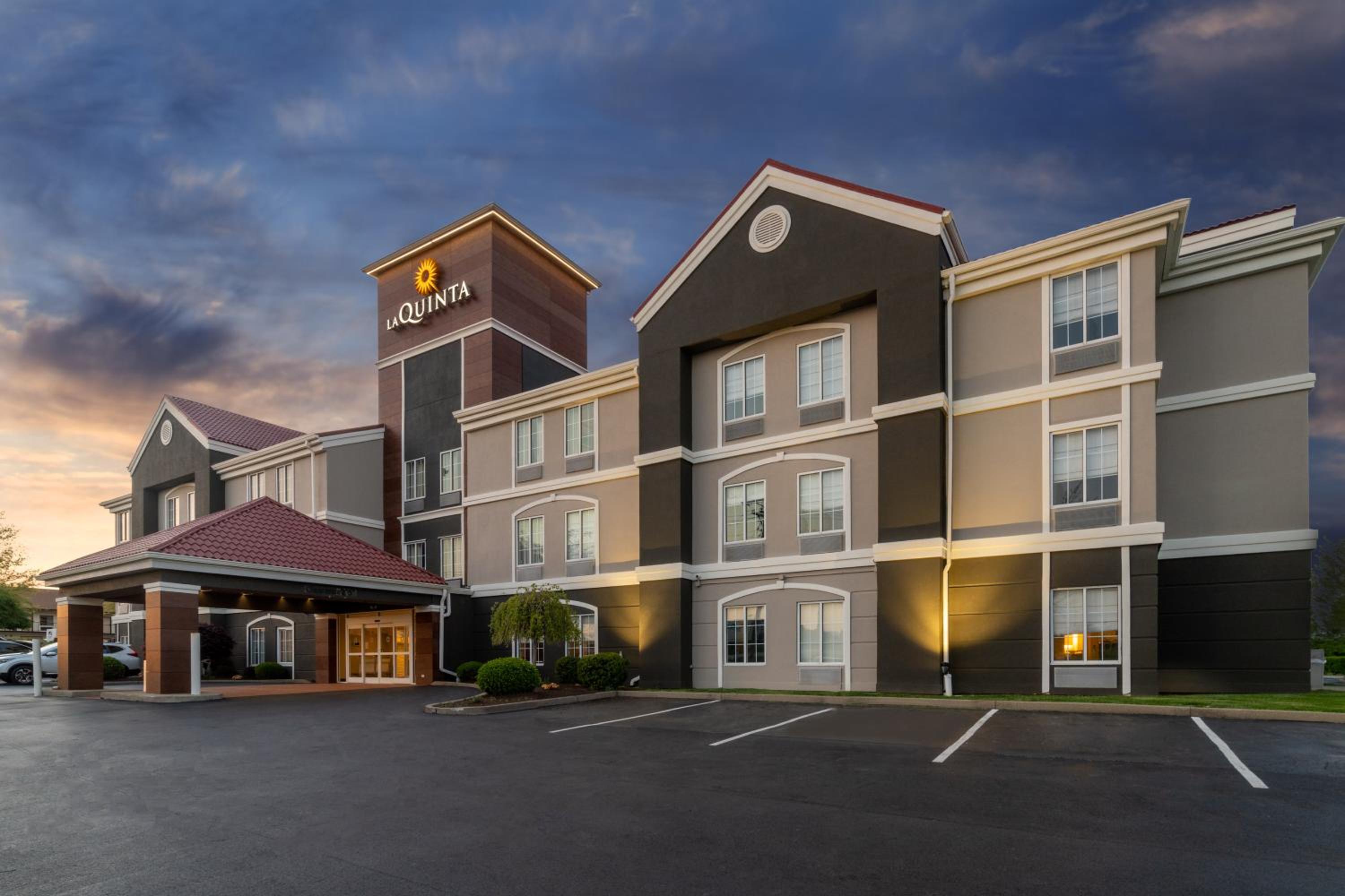 Richmond Vacations - La Quinta by Wyndham Lexington South / Hamburg - Property Image 1