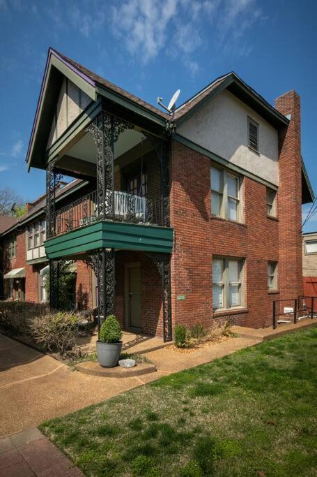 Memphis Belvedere Suites Upper Deluxe King 1 Bedroom