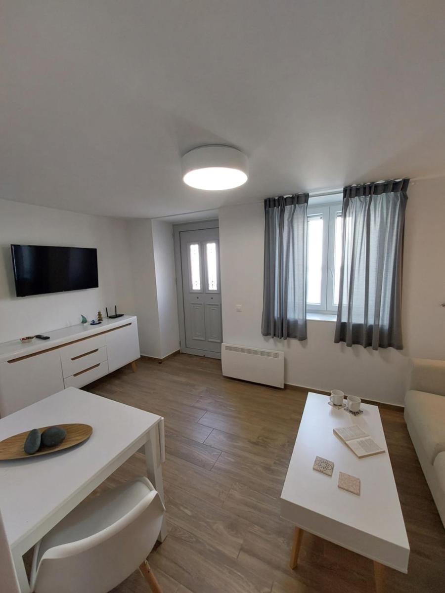 Hotel Sweet & Cosy Apartment in Chora's Old Town - Image 1