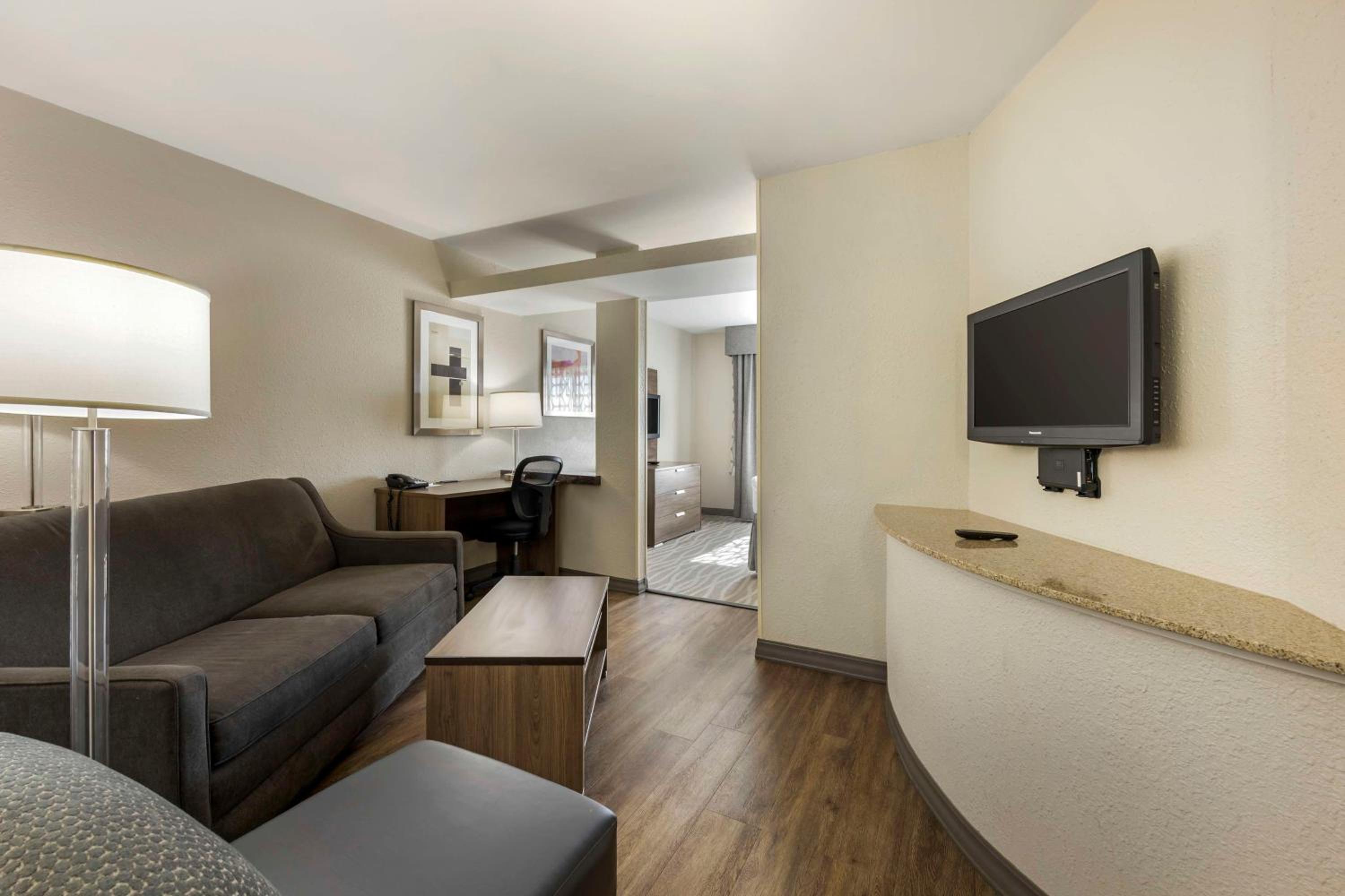 Best Western Plus Nashville Airport Hotel - BNA - Property Image 16