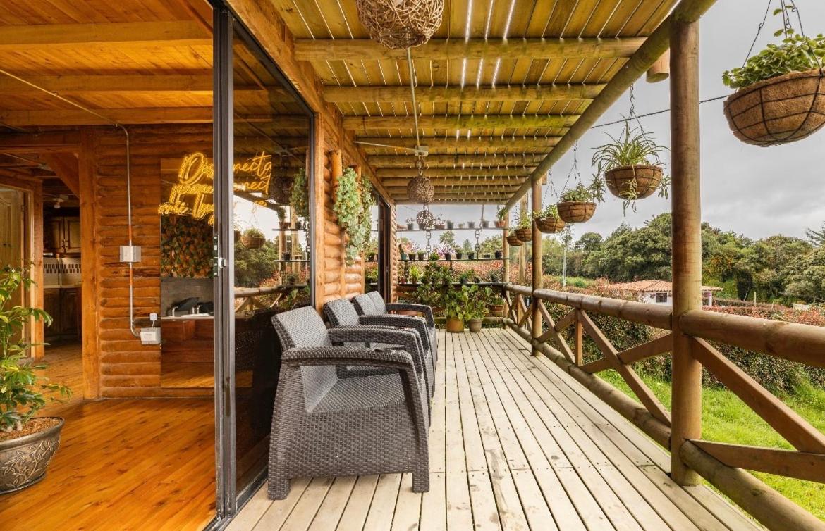 Luz del bosque, chalet con jacuzzi y chimenea en Santa Elena view 2