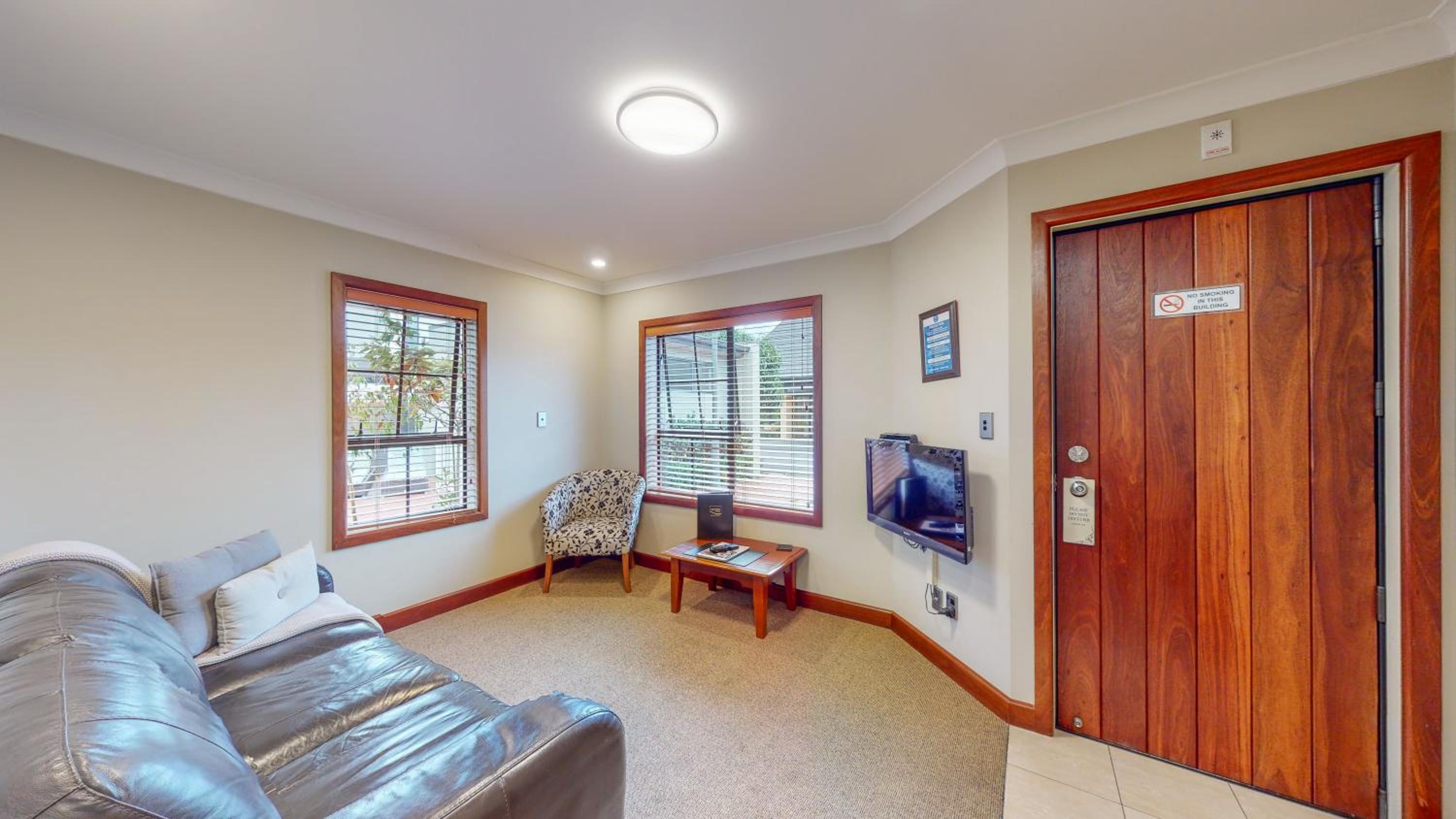 Quantum Lodge Motor Inn