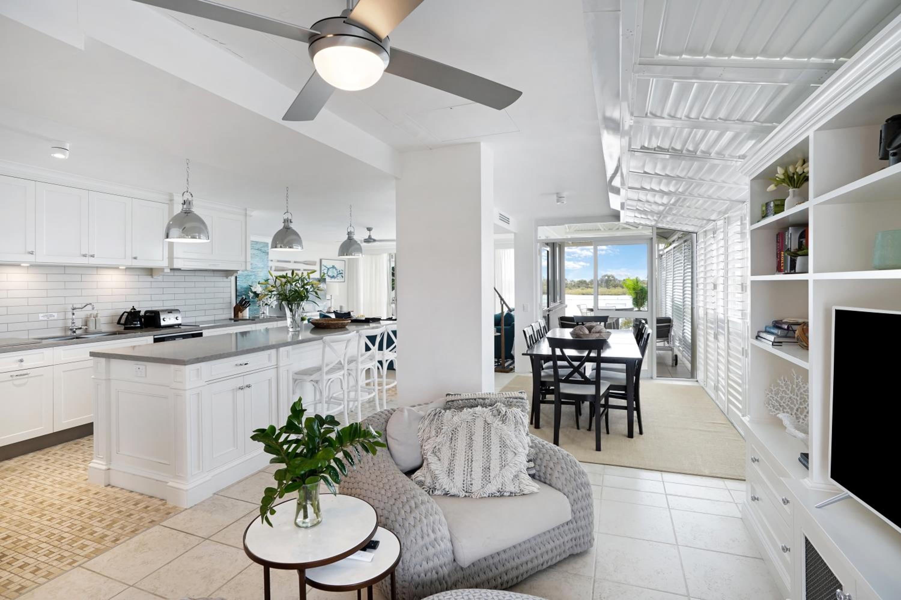 Noosa Quays Waterfront Accomodation