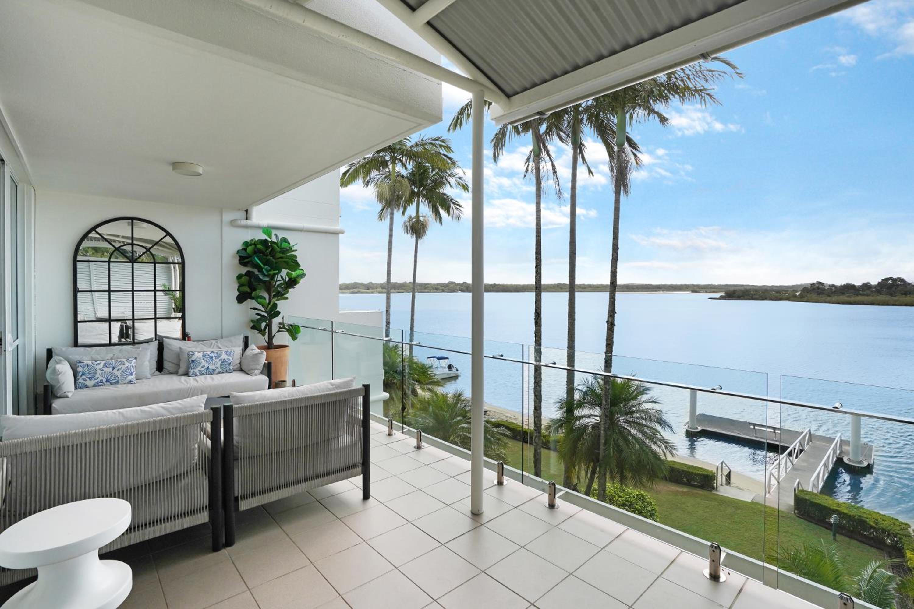 Noosa Quays Waterfront Accomodation