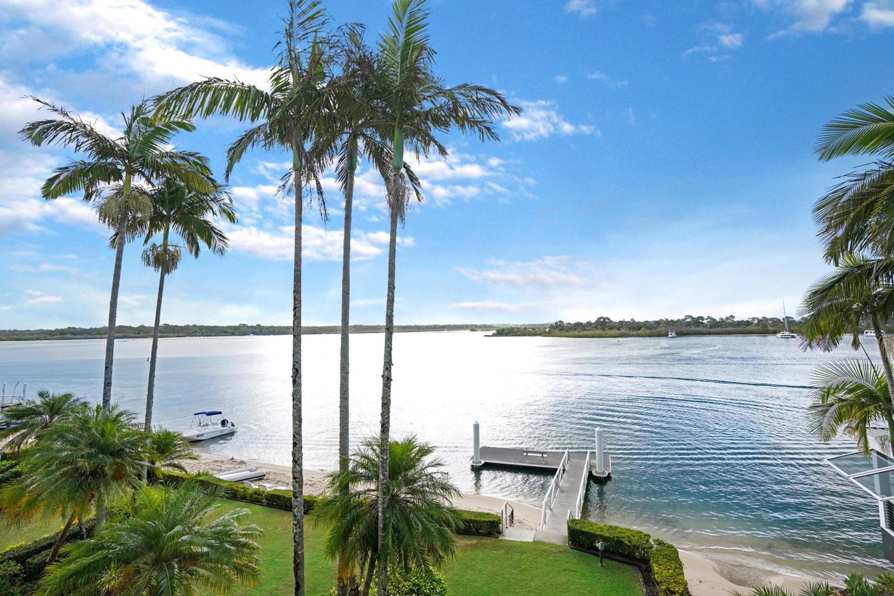 Noosa Quays Waterfront Accomodation
