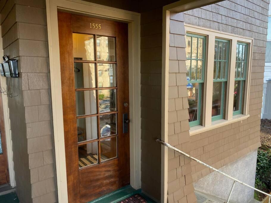 Historic Downtown Flat, # 1