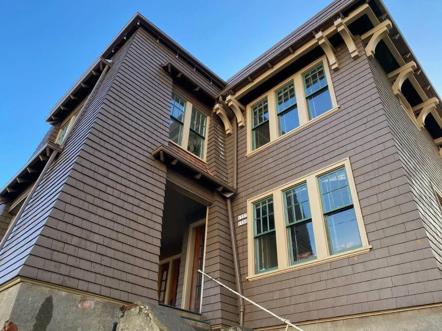 Historic Downtown Flat, # 1