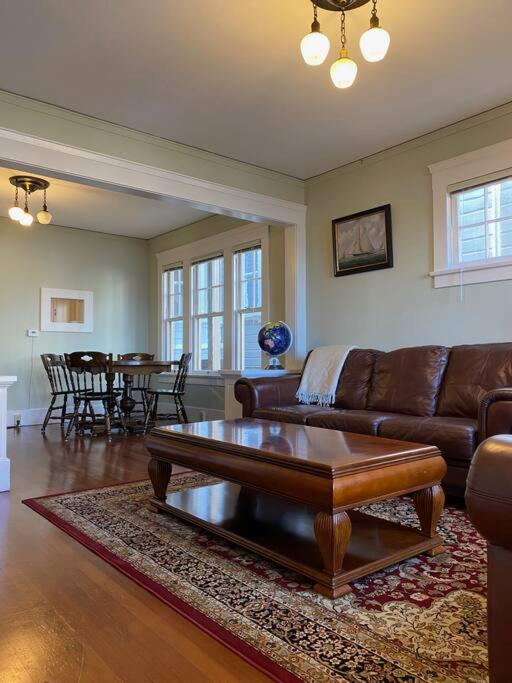 Historic Downtown Flat, # 1