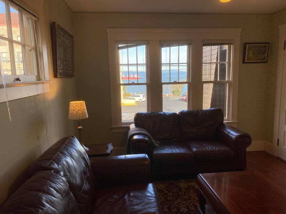 Historic Downtown Flat, # 1