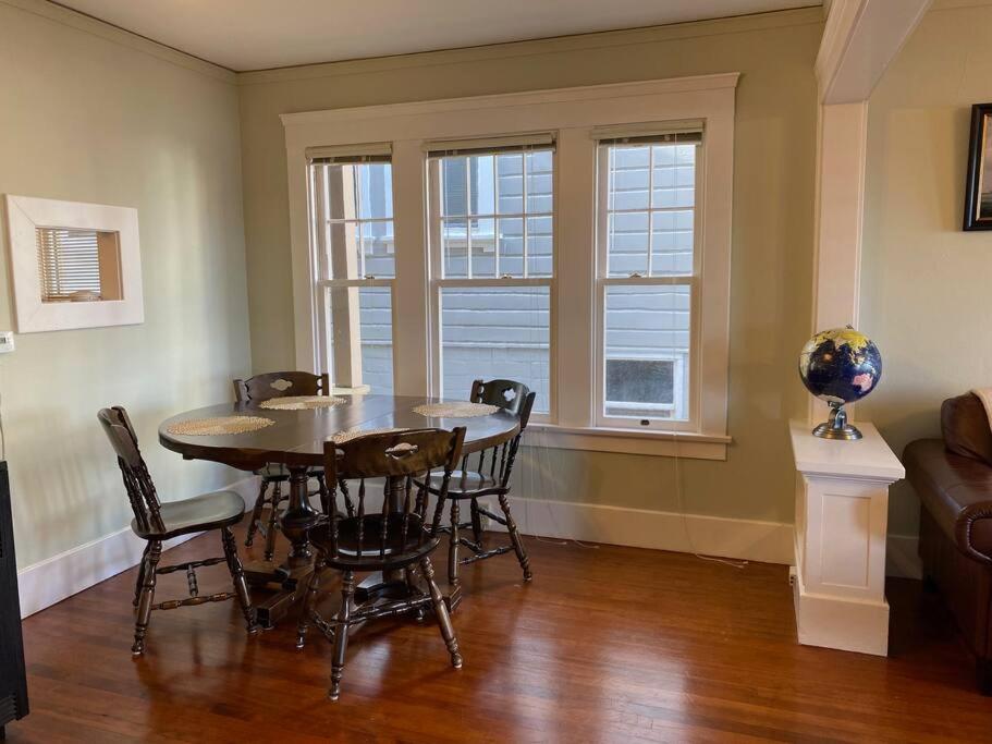 Historic Downtown Flat, # 1