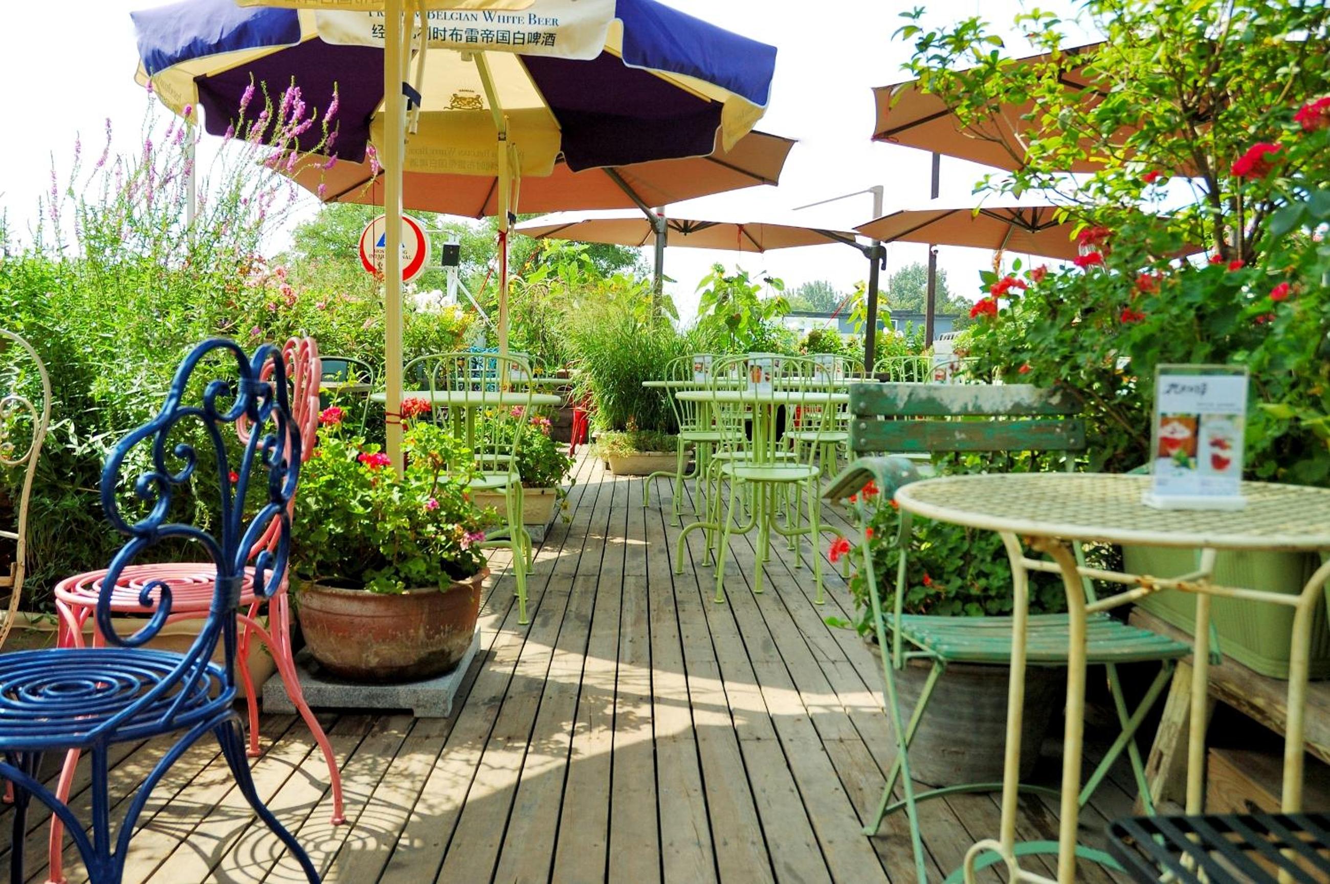 Peking Garden Youth Hostel-Houhai&Nanluoguxiang&Drum tower-Cafe&Bar&Movie night&Social area&Rooftop