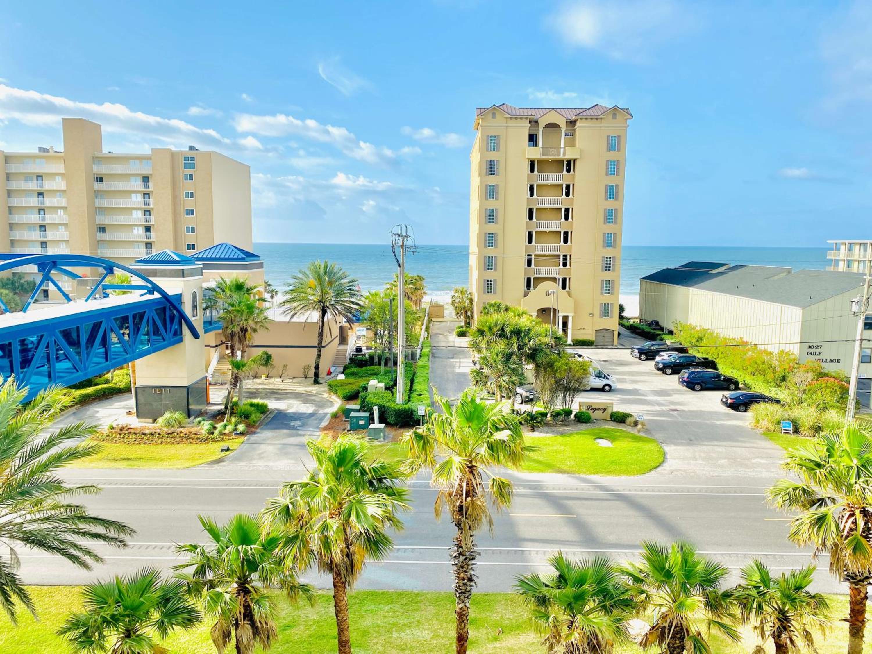 Hotel Crystal Tower 407 by ALBVR - Beachfront pool, great amenities and private walk-over to beach - Image 1