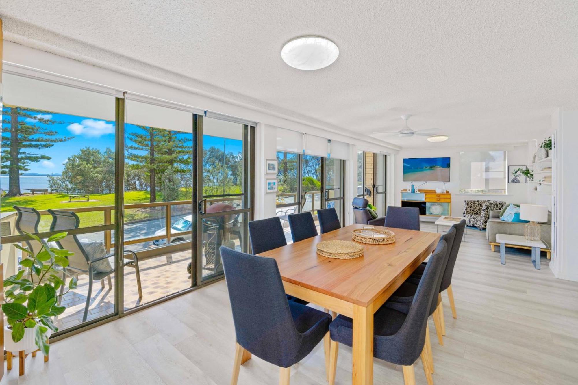 Town Beach Haven - Apt 5 Century21 beachfront