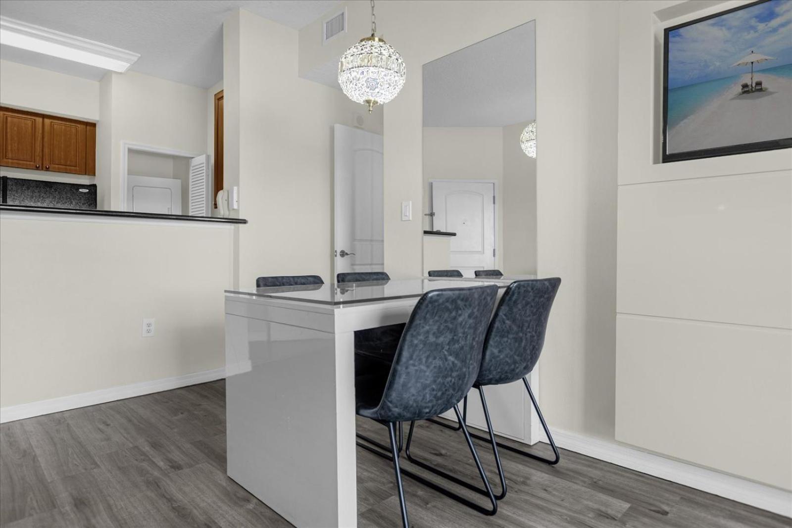 The Point, Lux Apartment 4 min from Universal