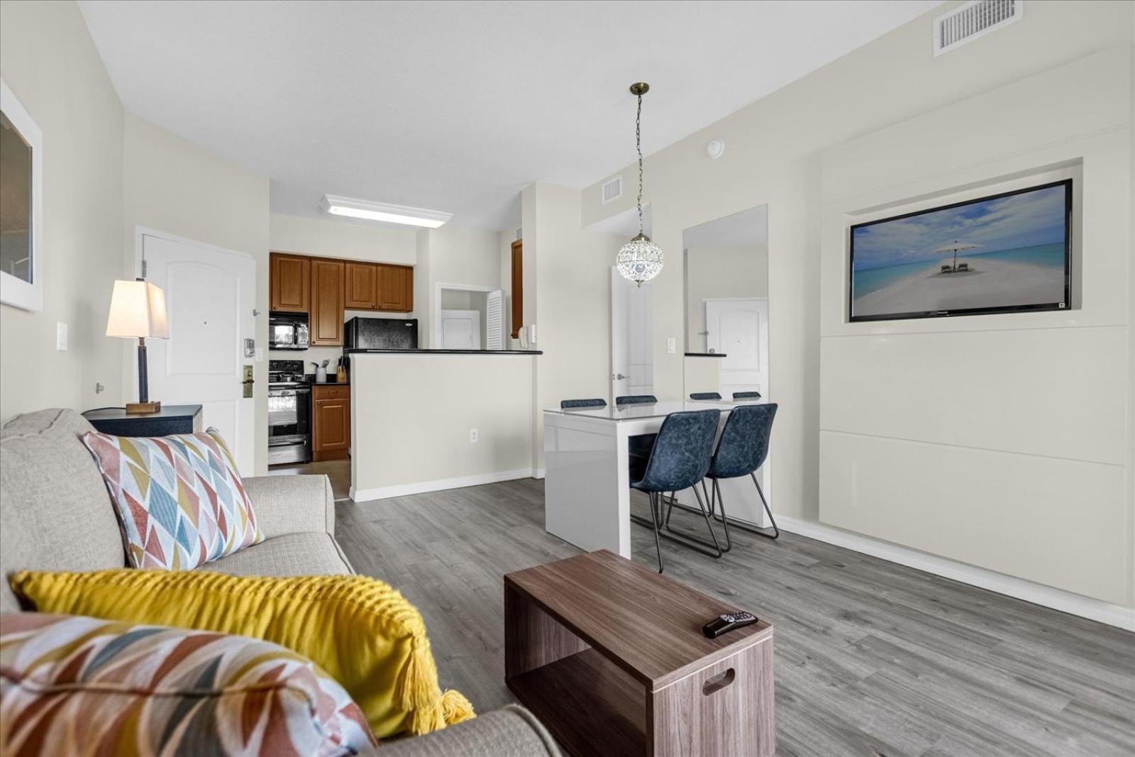 The Point, Lux Apartment 4 min from Universal