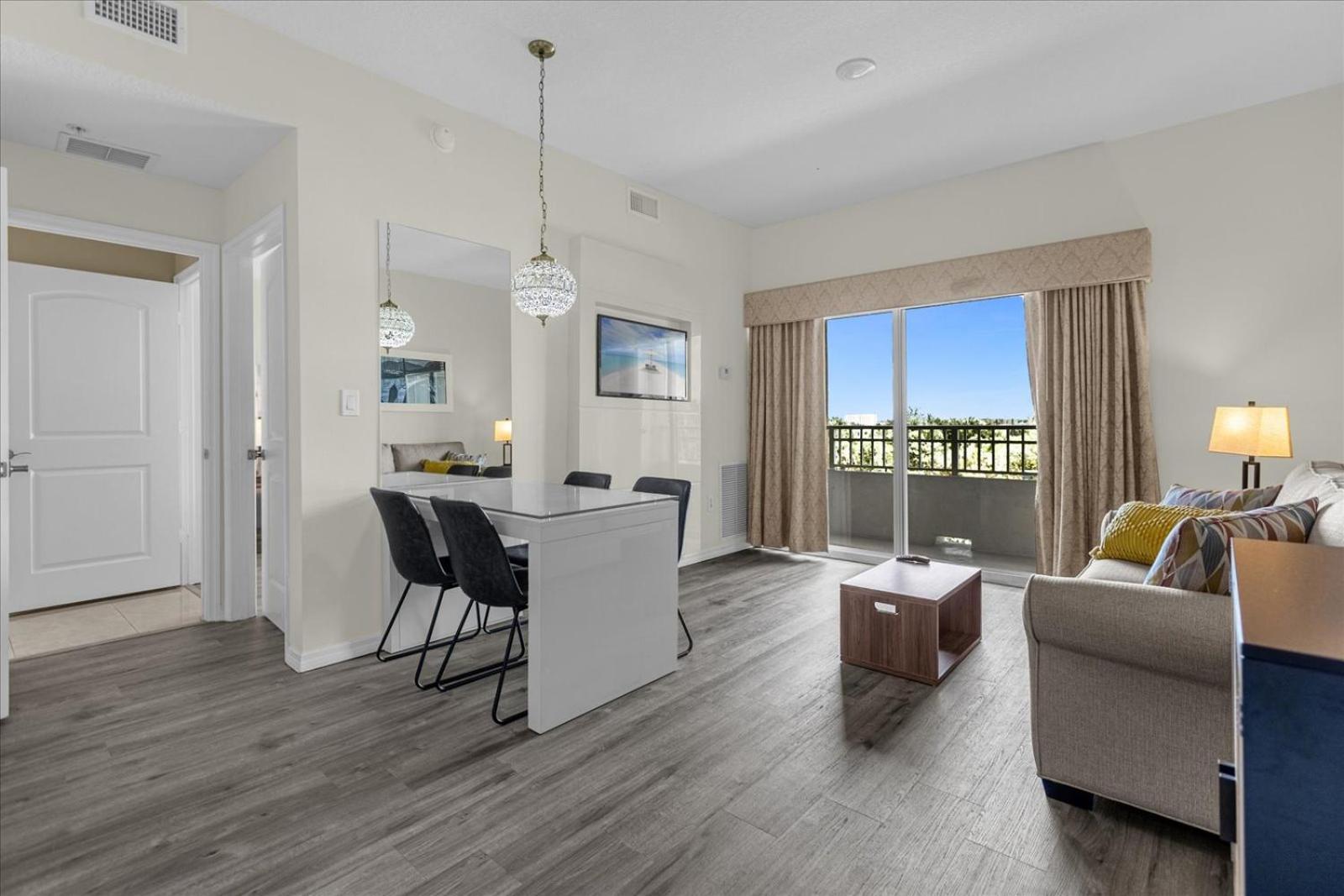 The Point, Lux Apartment 4 min from Universal
