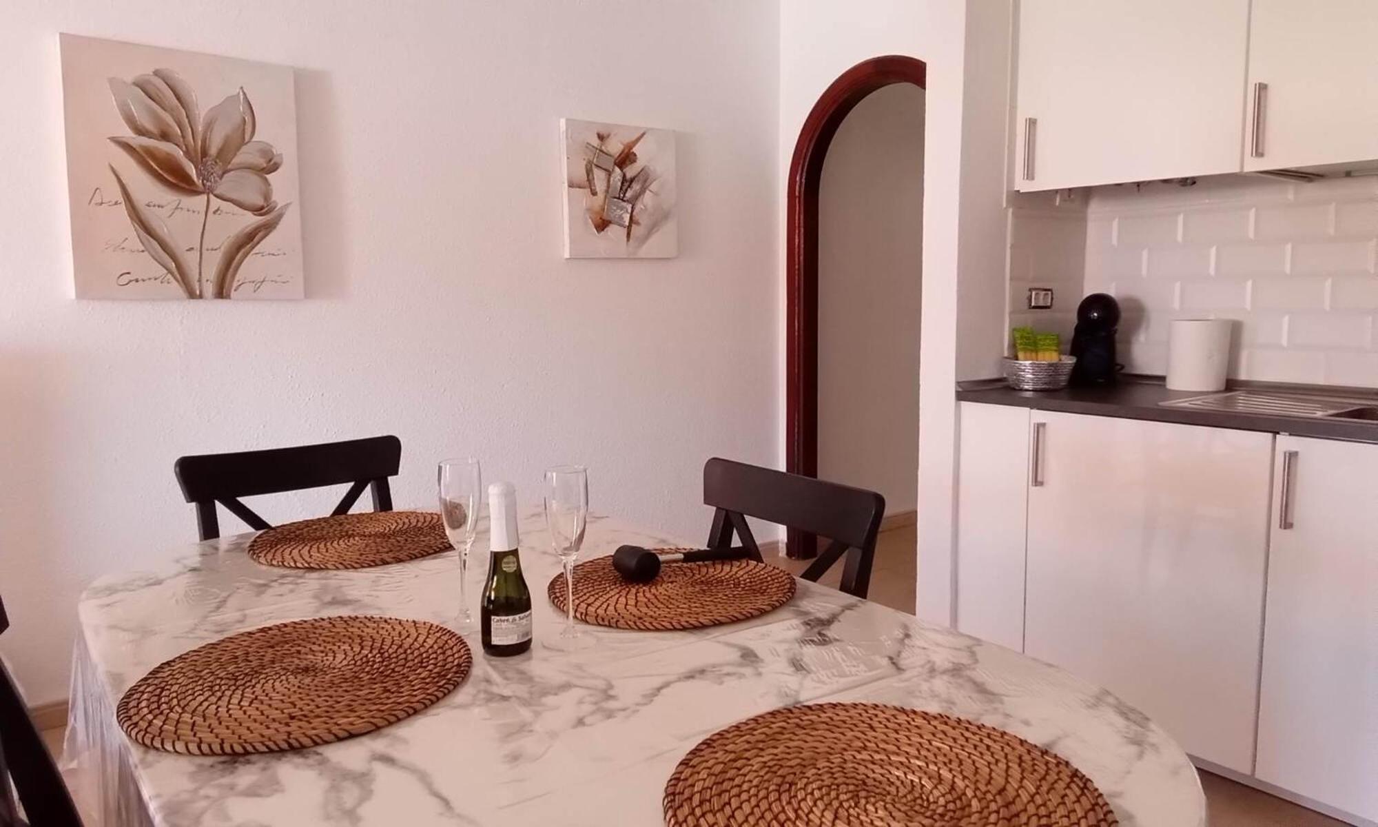 Under The Lime, beautiful apartment Los Cristianos