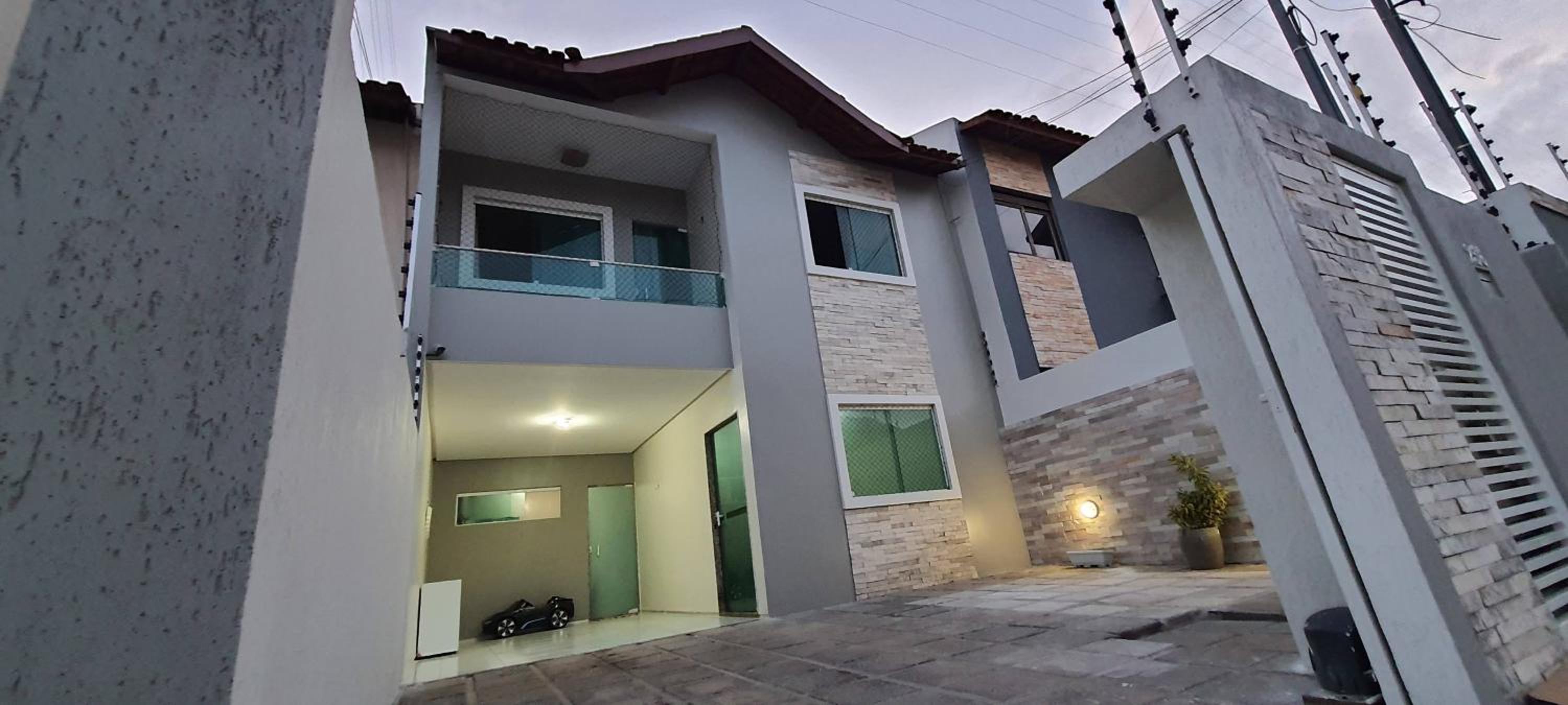 Duplex a 10min PP, com Ar, Internet, Estacionamento - Casa236