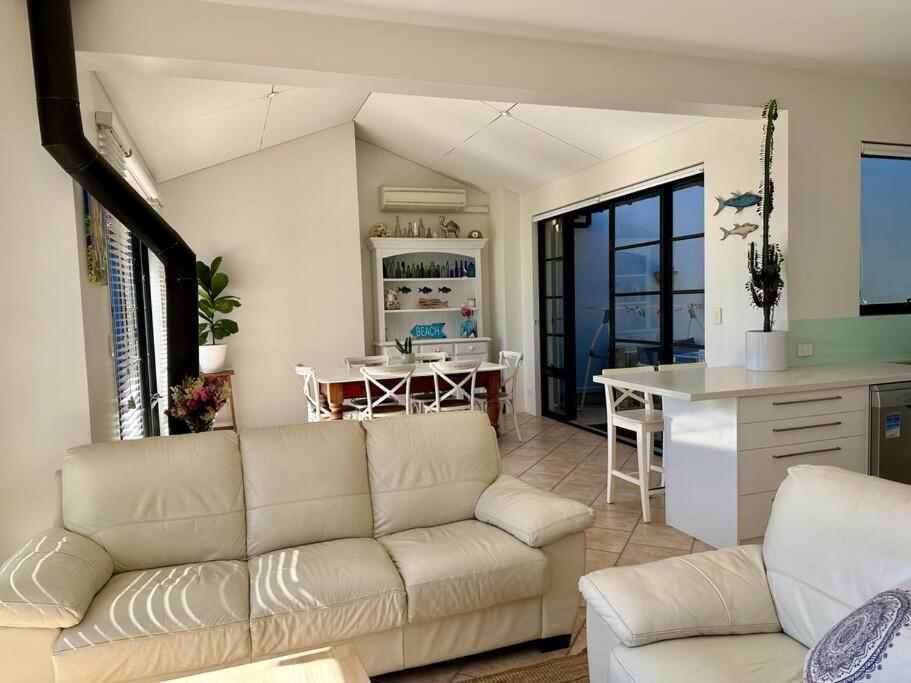 Stunning Ocean View Villa 2 Dunsborough