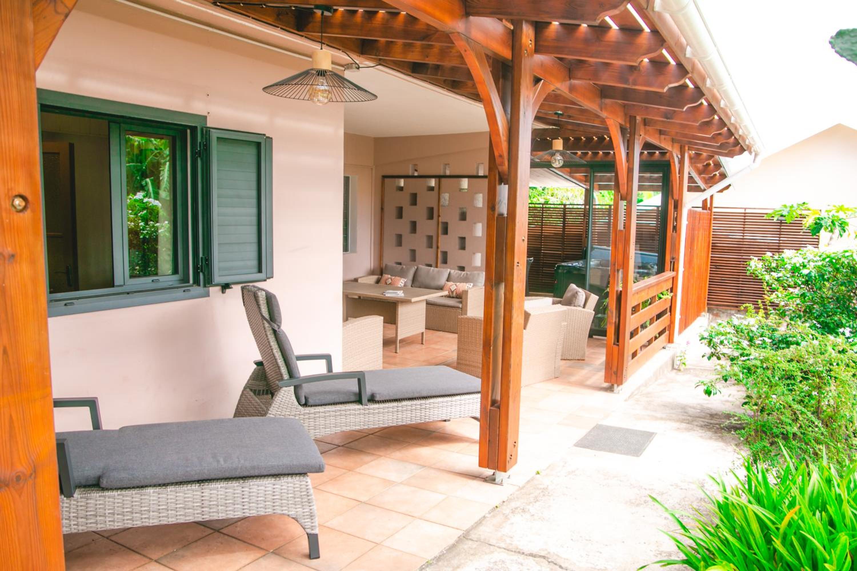 Villa Le Colonial Zen - T4 à 5 mn Aéroport view 4