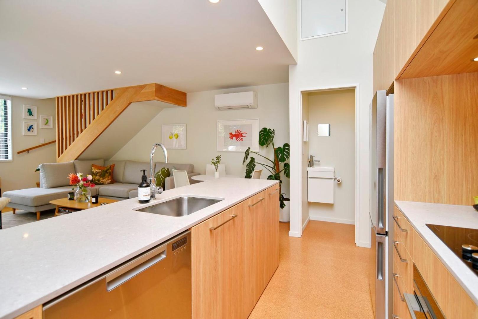 Urban Escape Addington Townhouse Walk to Stadium & Cafes
