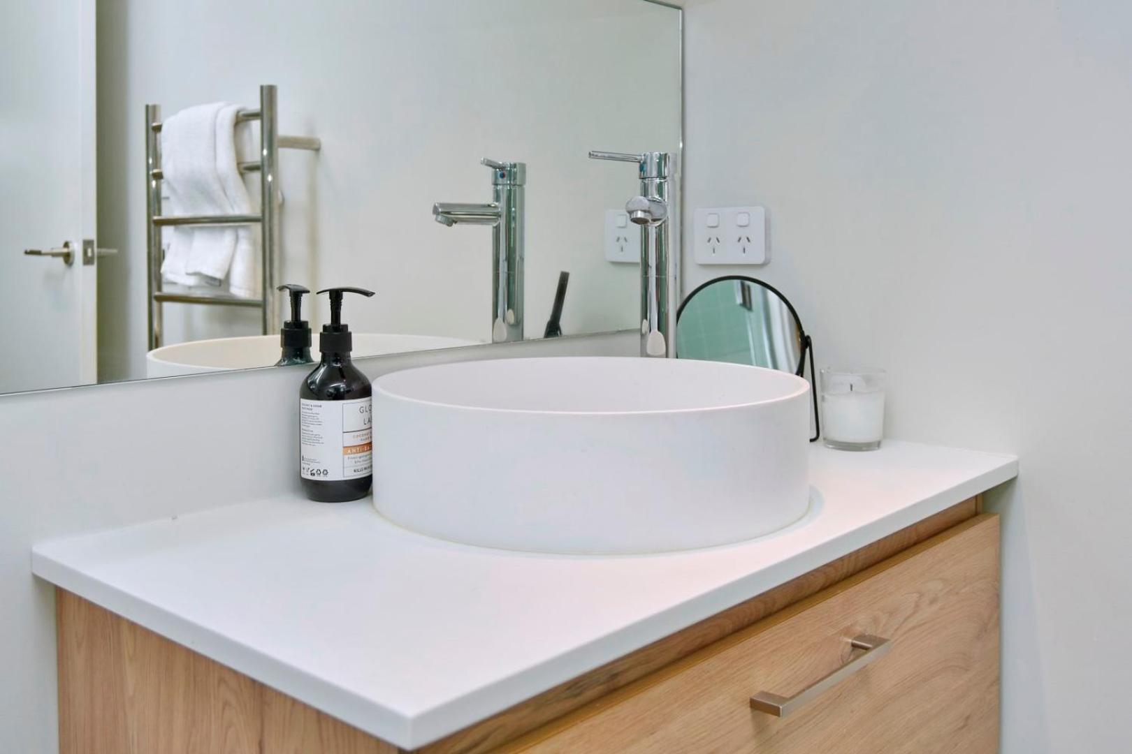Urban Escape Addington Townhouse Walk to Stadium & Cafes