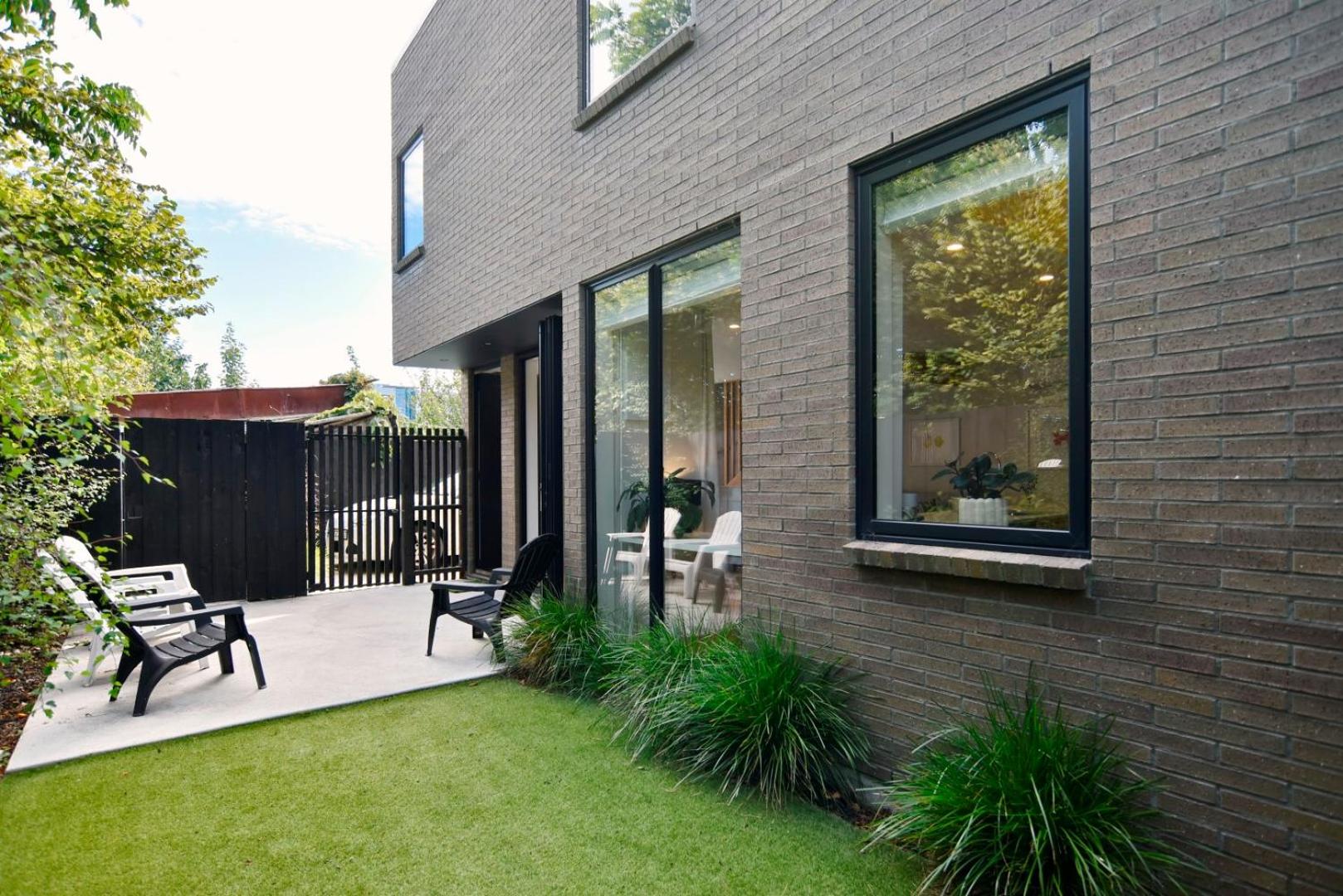 Urban Escape Addington Townhouse Walk to Stadium & Cafes