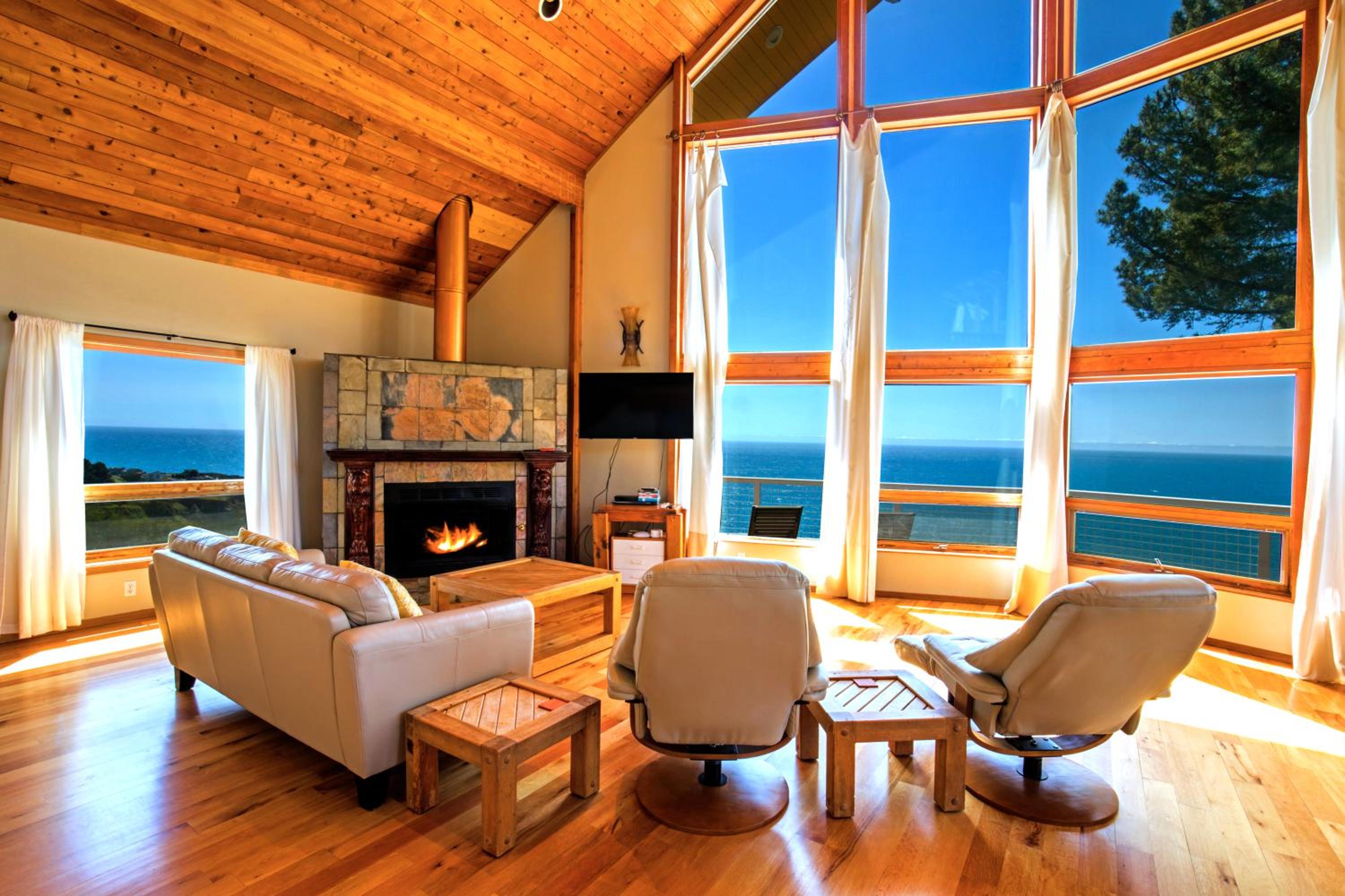Gorgeous Oceanview, by OceanviewHotTubs Oceanfront! Shelter Cove, CA Tesla EV Station view 4