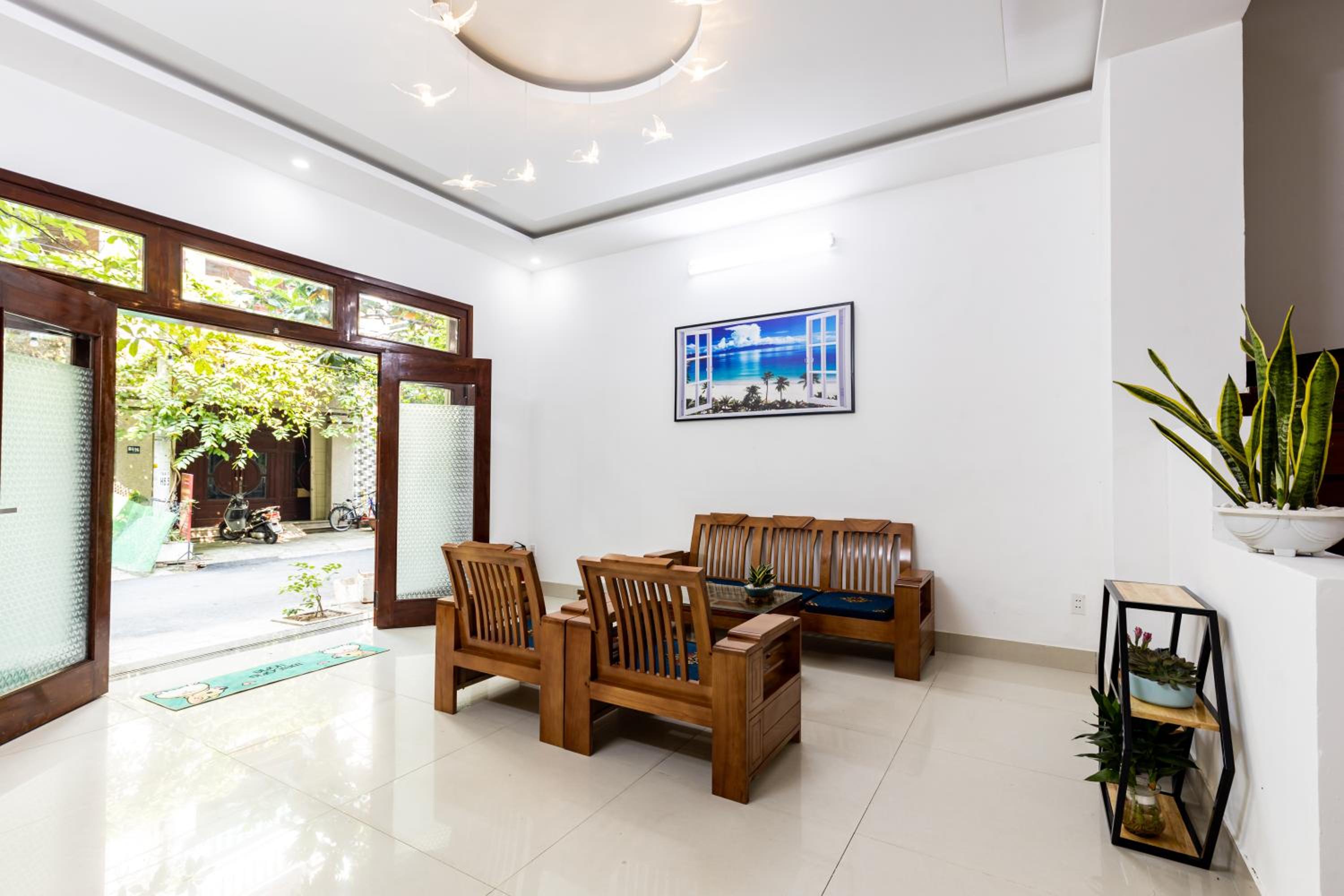 Simple House Near My Khe Beach and Night Street
