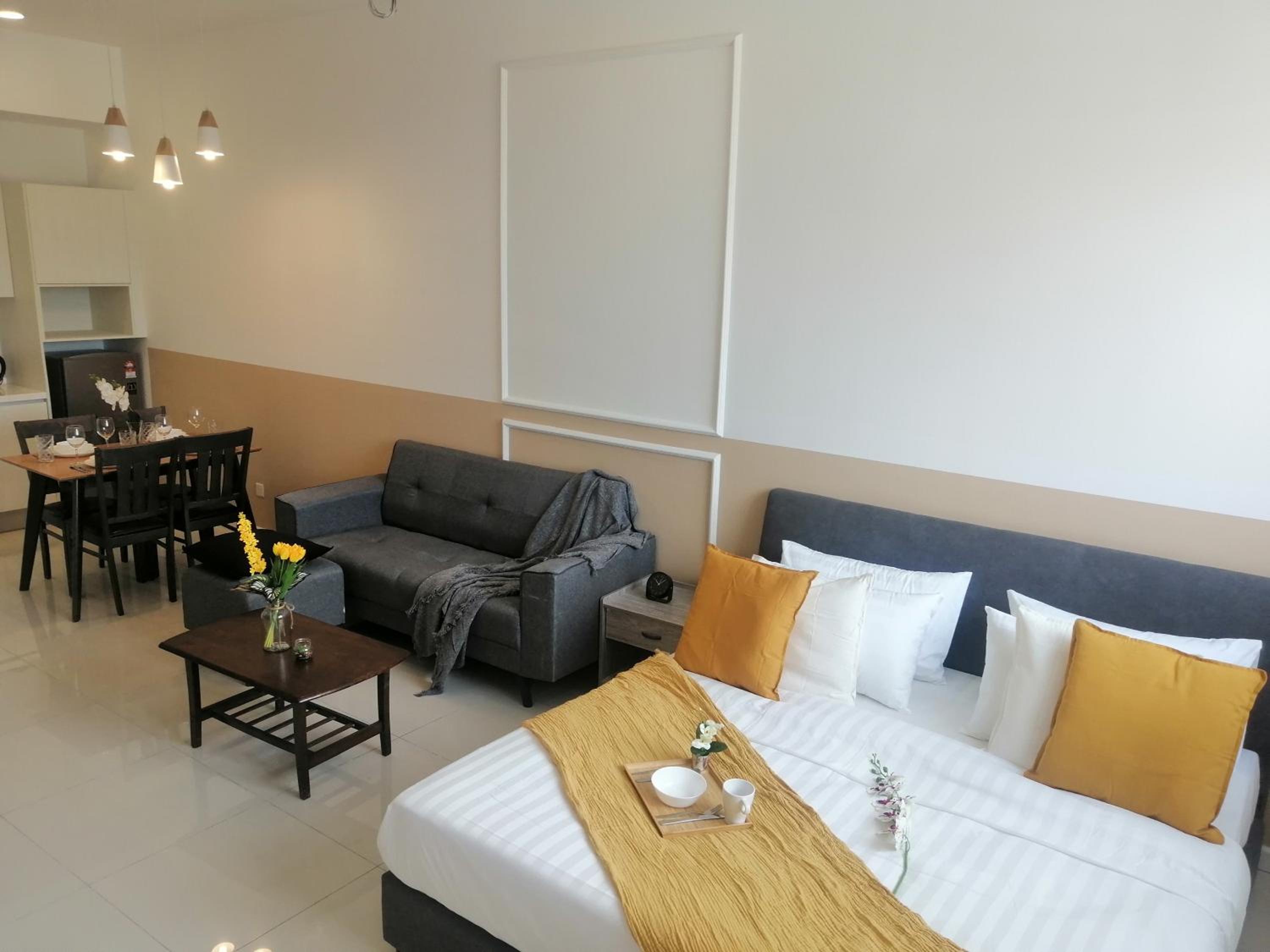 Chambers PWTC By GrandRoyal