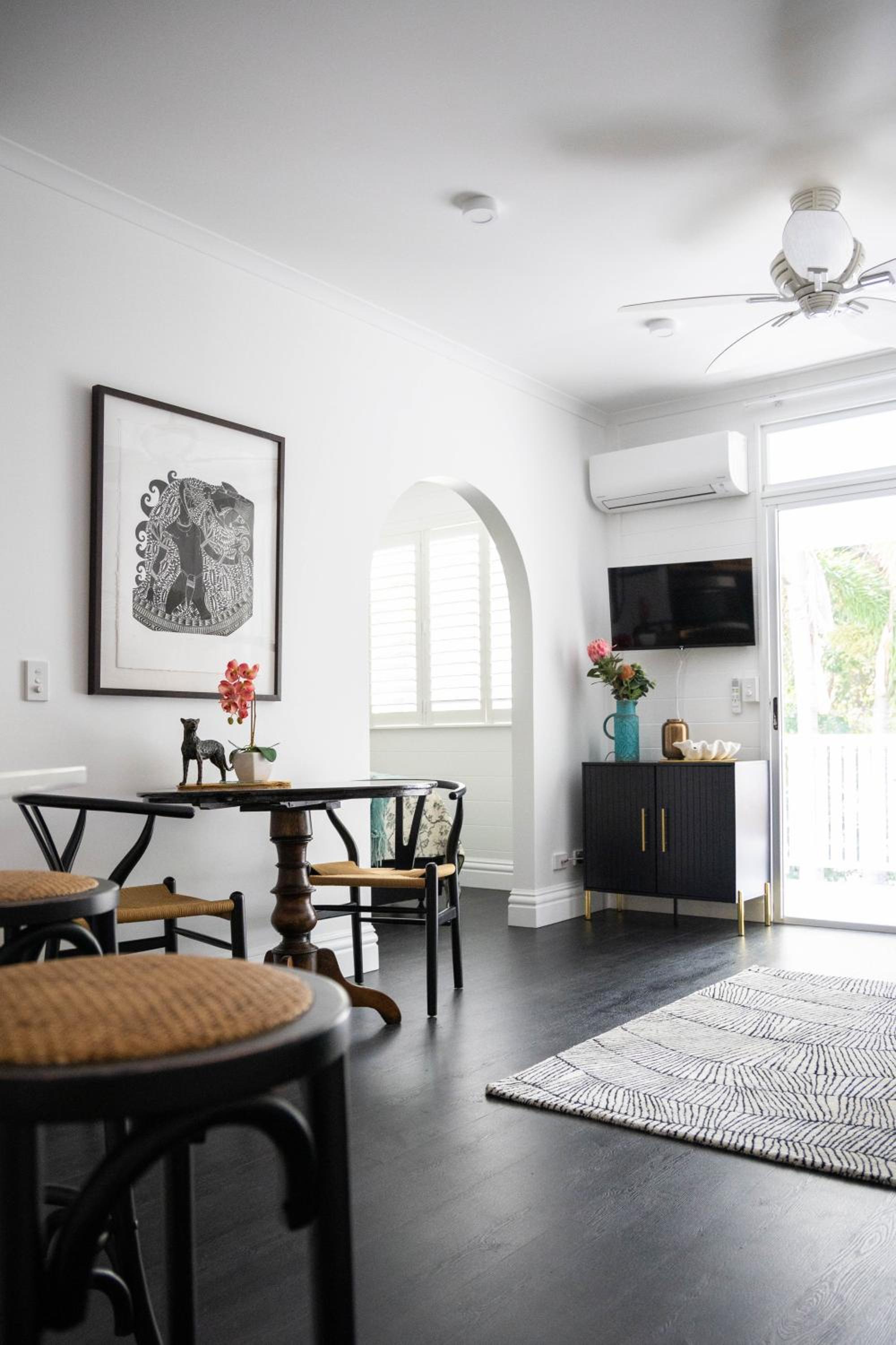Noir-Luxe In Port Douglas, newly renovated May 2023