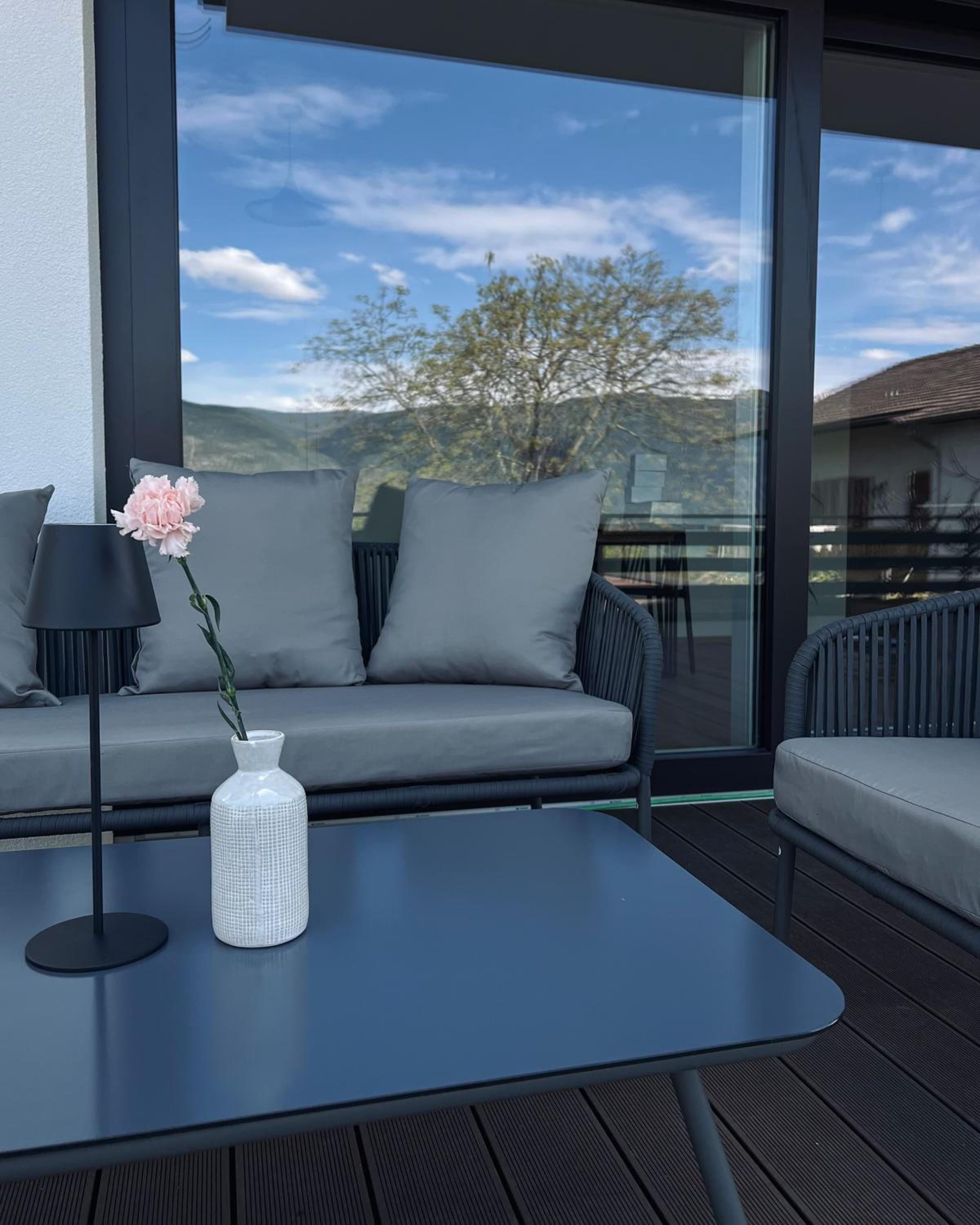 Mountain View Suites