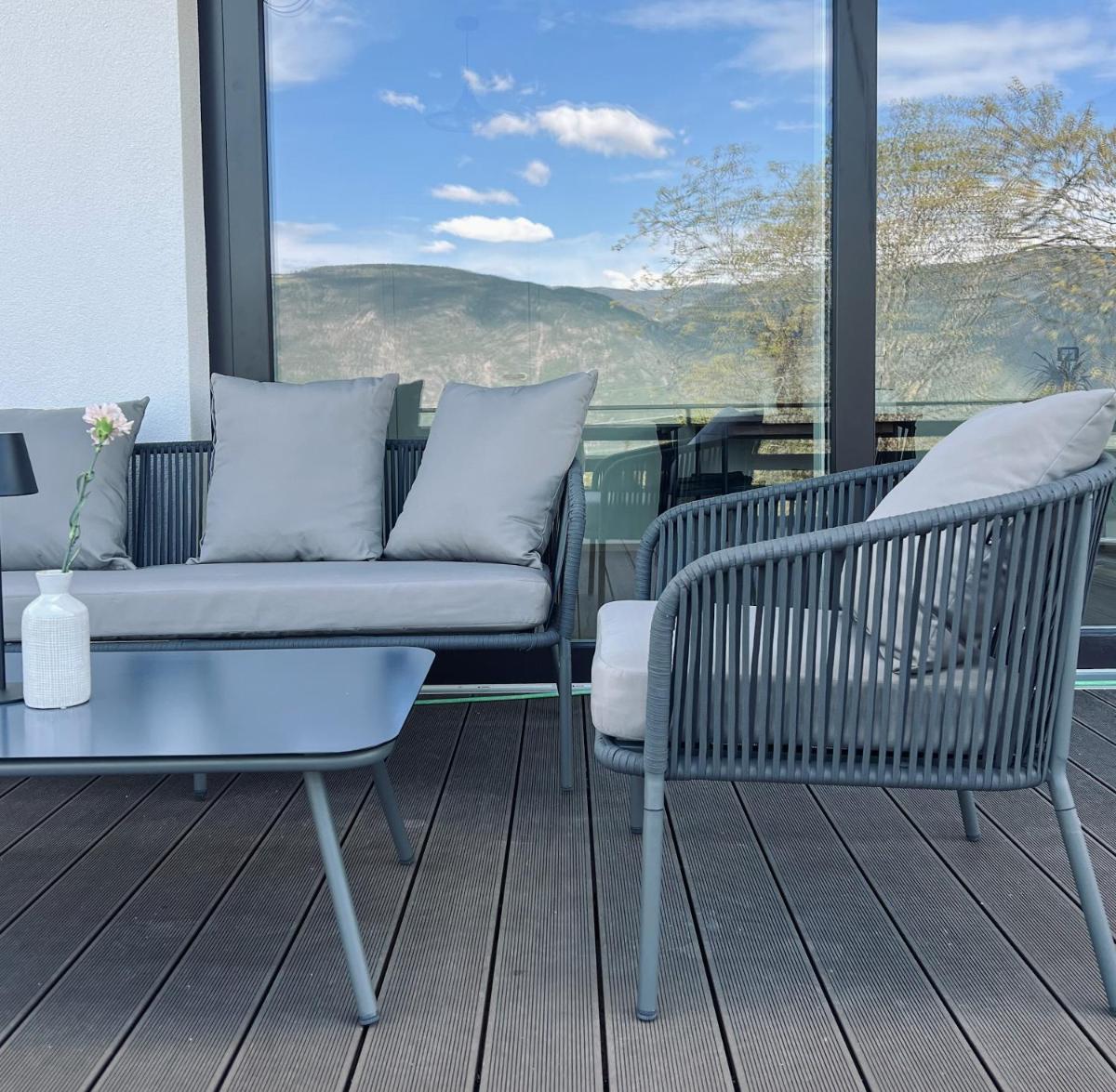 Mountain View Suites