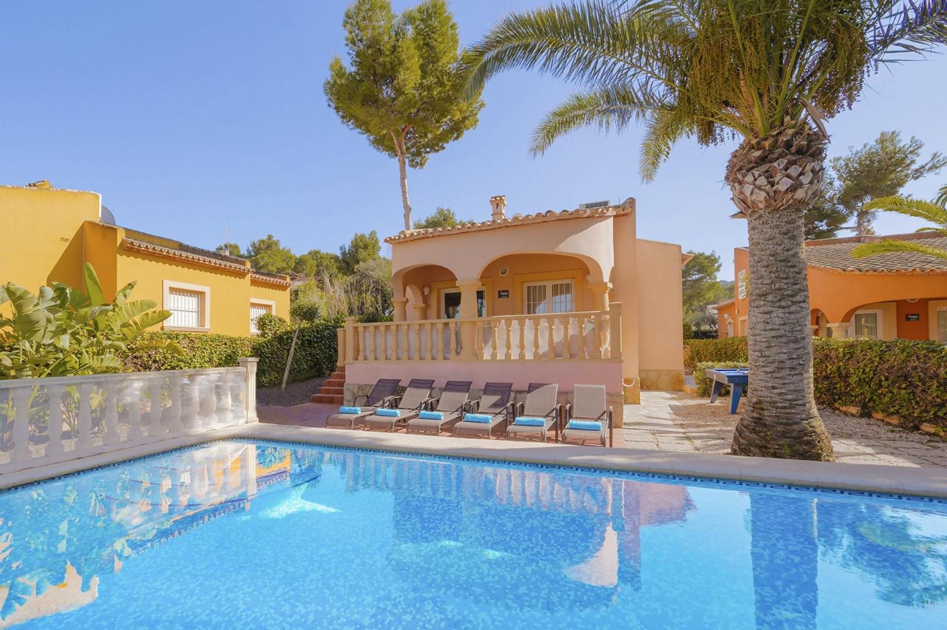 Villa Nectar Blanco by Villa Plus
