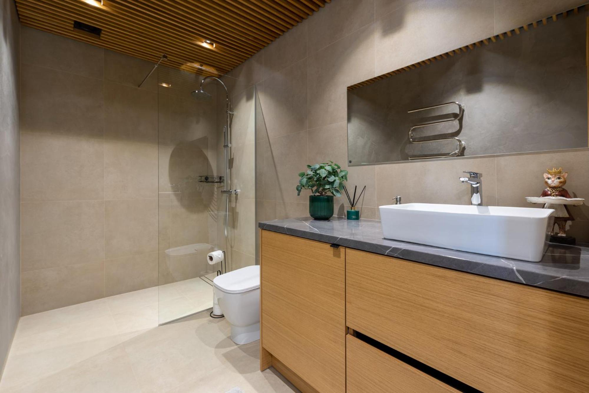 Tamula Lake View Apartment view 4