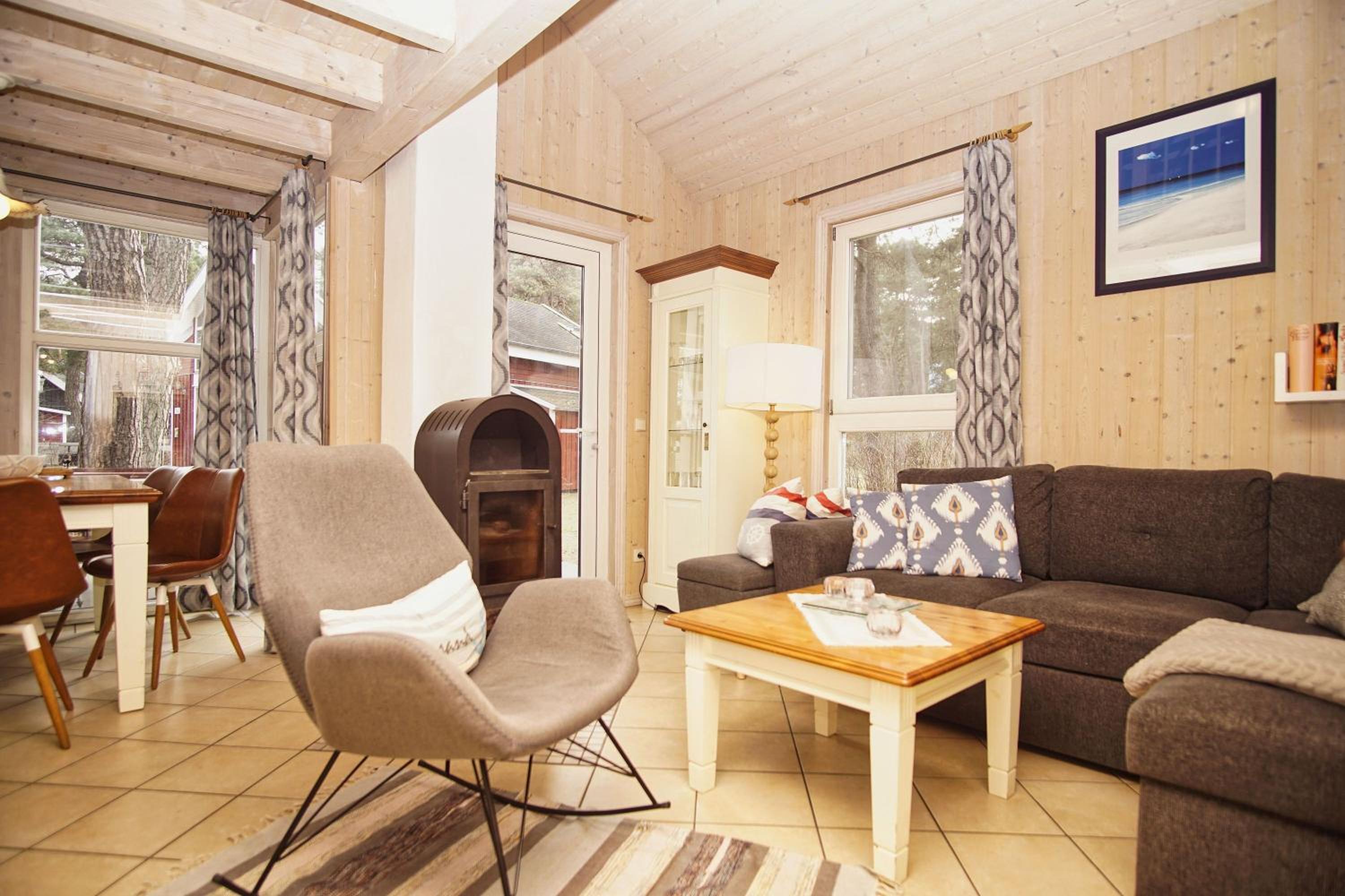 strandnahes Ferienhaus mit Kamin und Terrasse - Ferienhaus Seerobbe