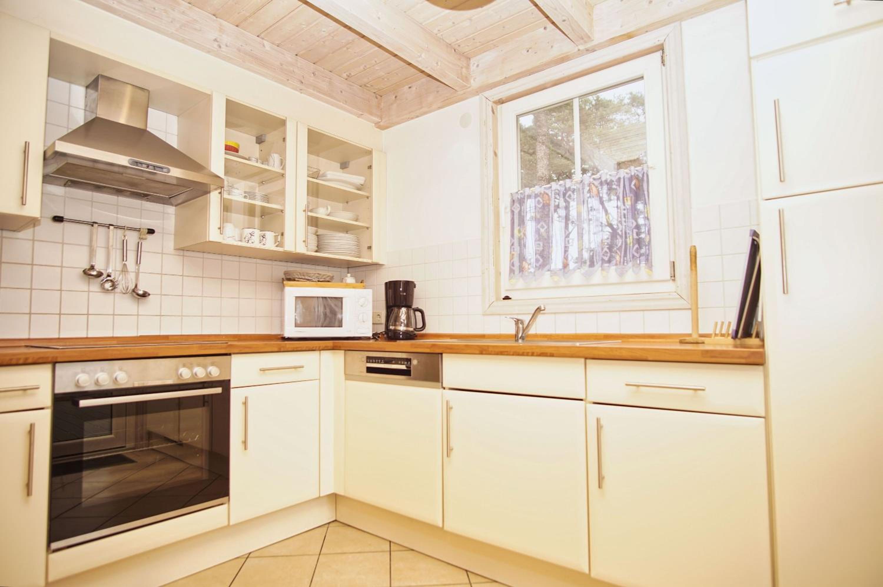 strandnahes Ferienhaus mit Kamin und Terrasse - Ferienhaus Seerobbe
