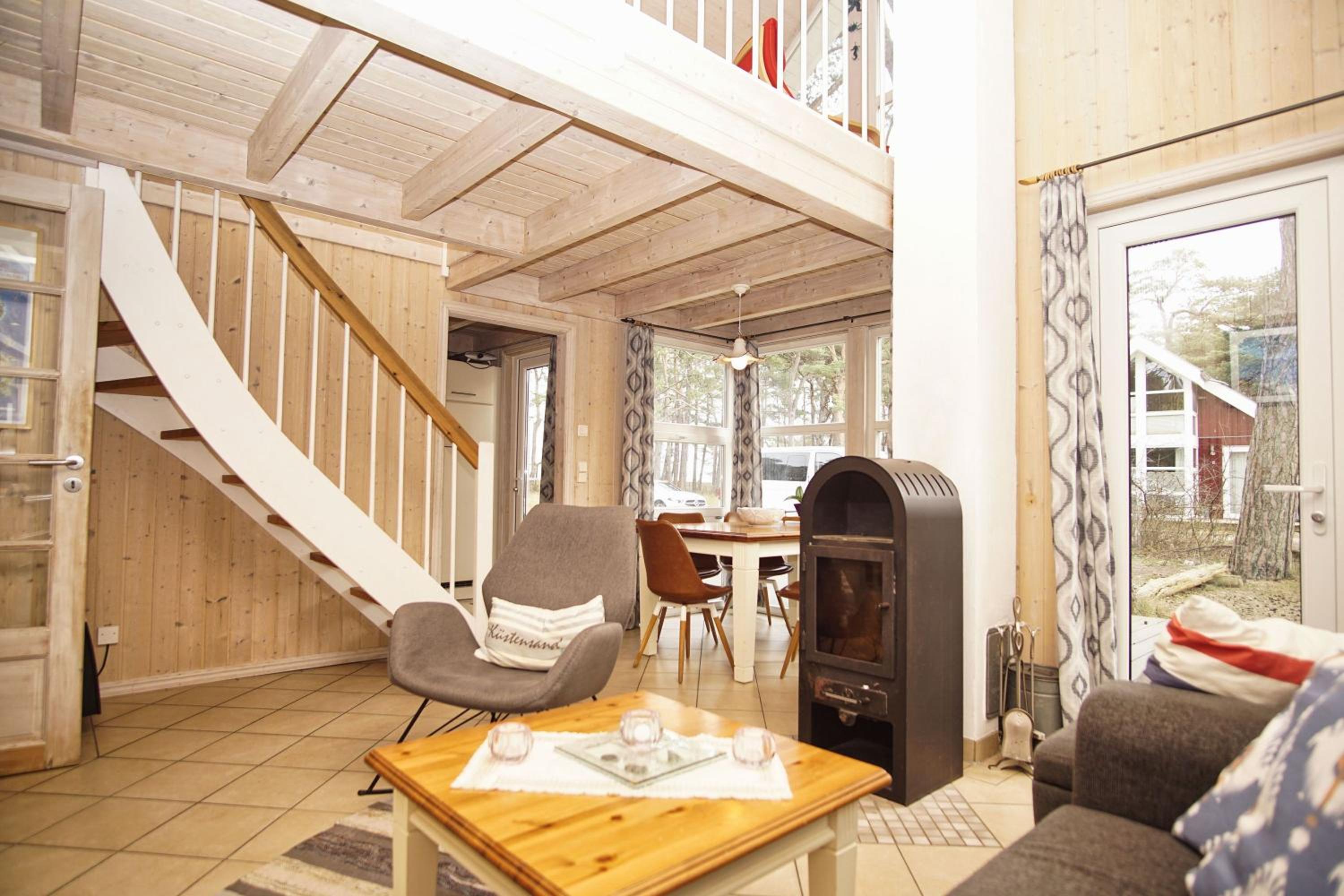 strandnahes Ferienhaus mit Kamin und Terrasse - Ferienhaus Seerobbe