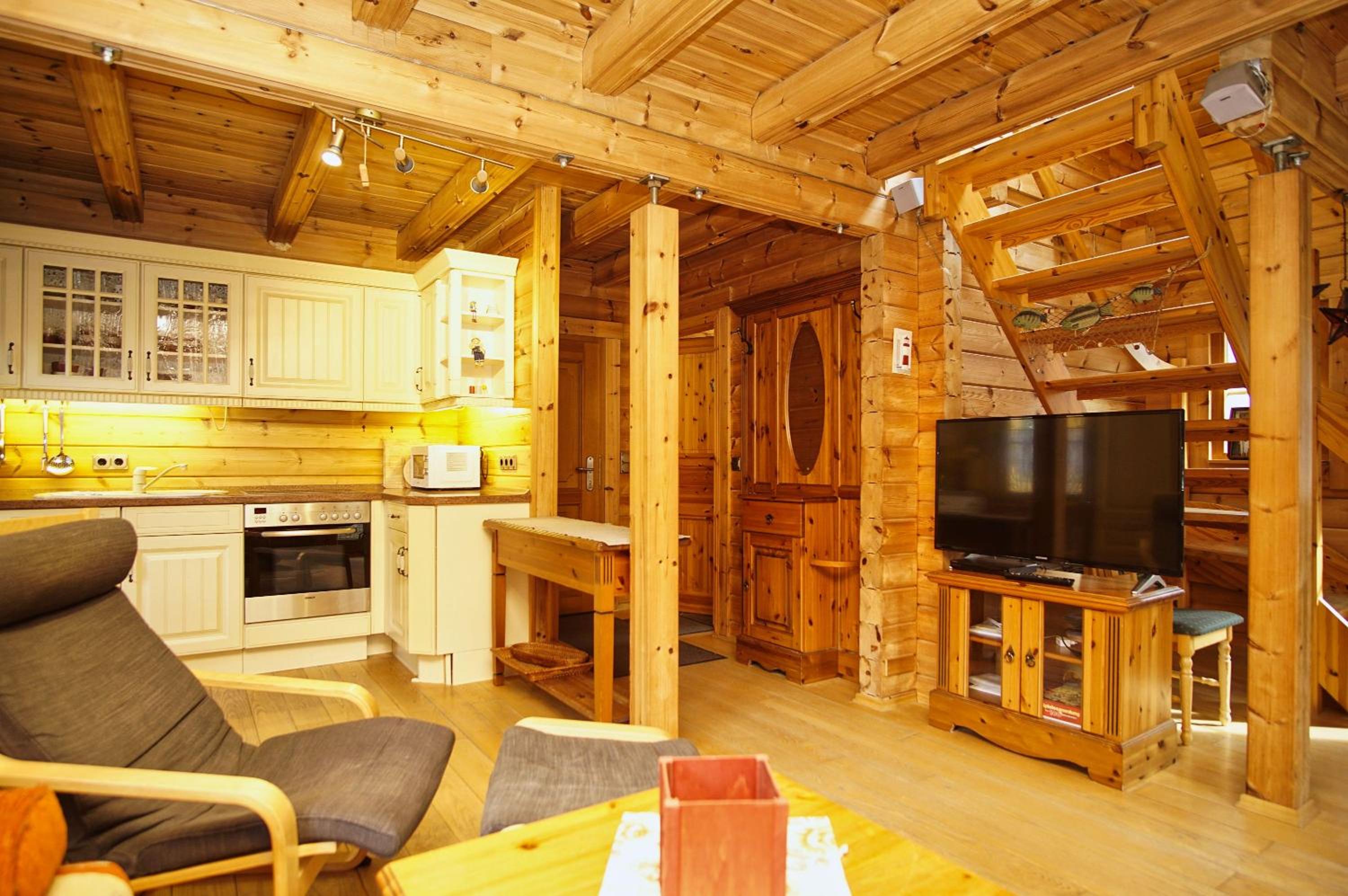 uriges Ferienhaus, ruhige Lage dicht am Strand, Kamin - Ferienhaus Ostseeperle