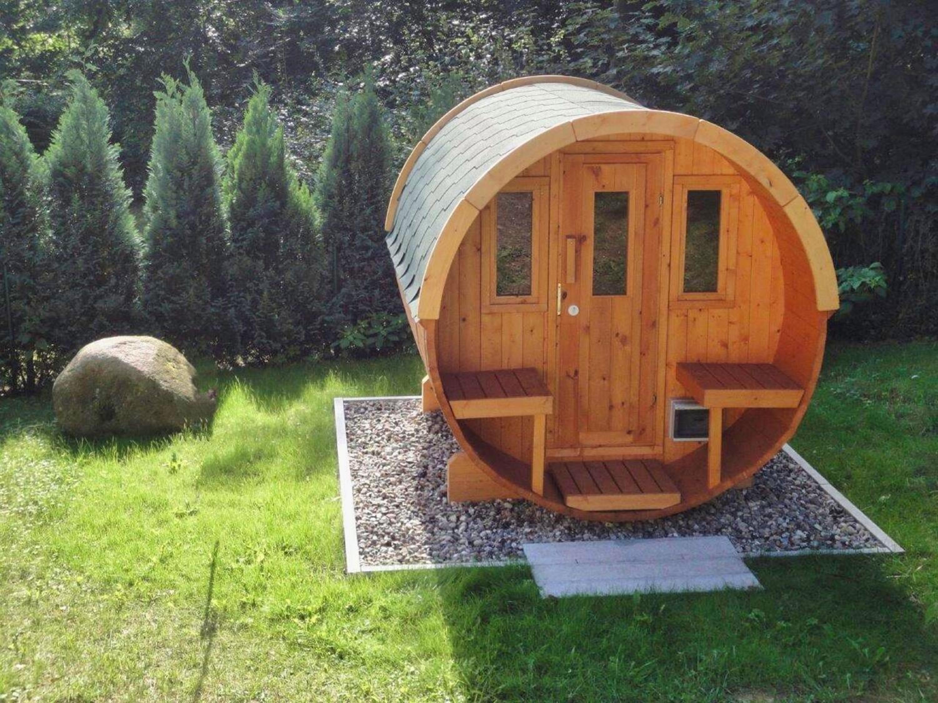 idyllische Lage, eigene Fasssauna, Kamin und Terrasse - Ferienhaus Rotkäppchen