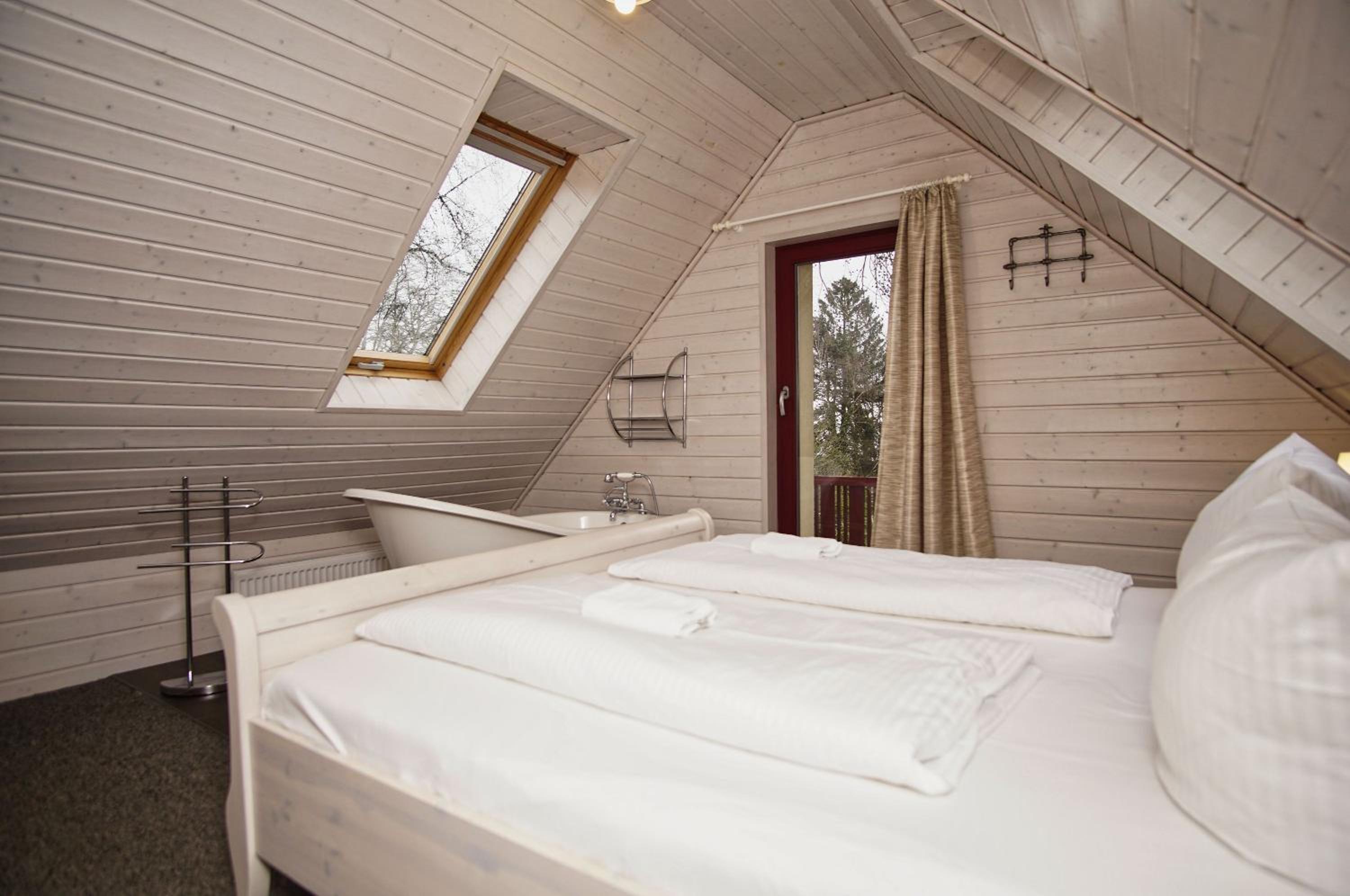 idyllische Lage, eigene Fasssauna, Kamin und Terrasse - Ferienhaus Rotkäppchen