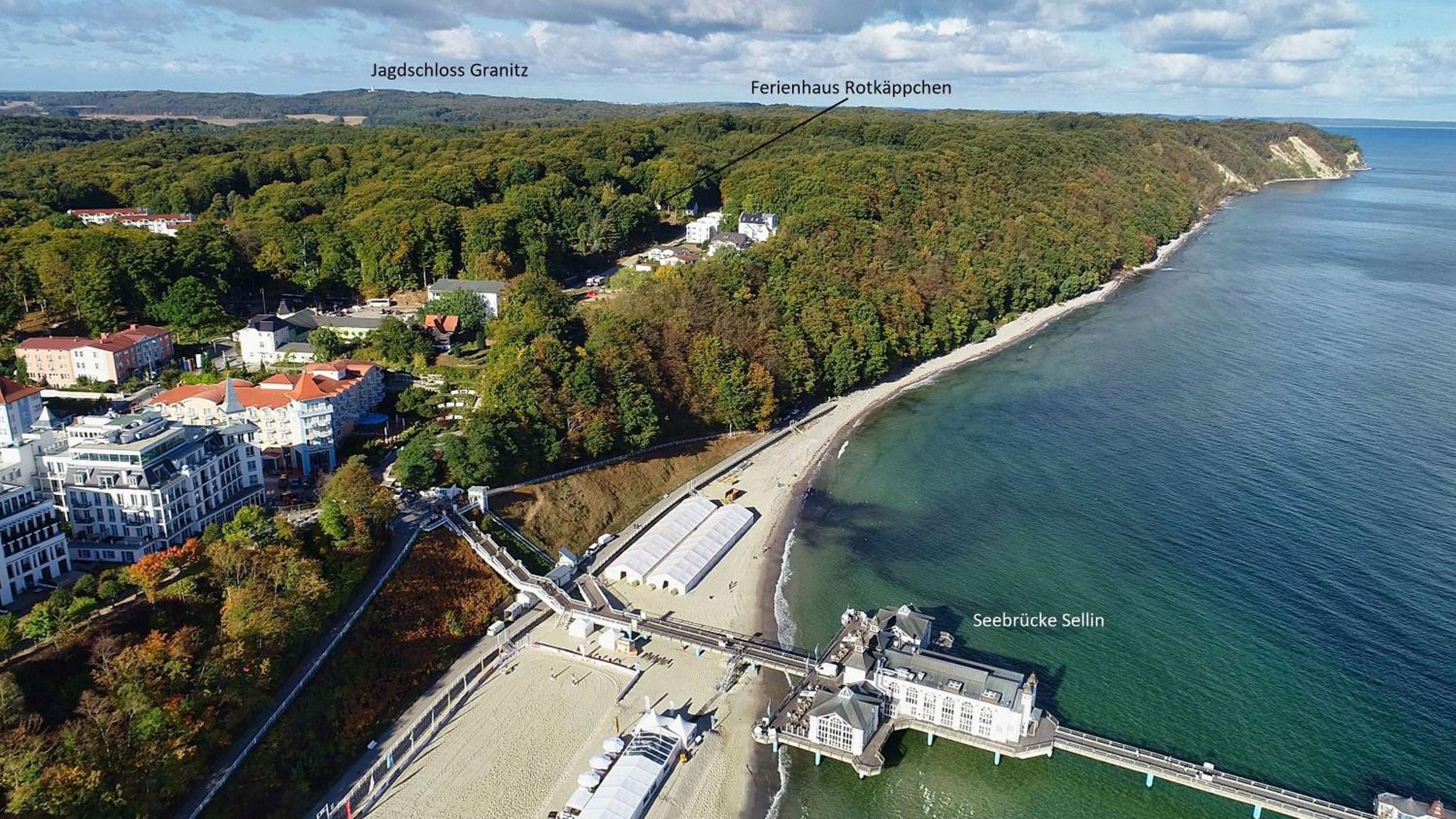 idyllische Lage, eigene Fasssauna, Kamin und Terrasse - Ferienhaus Rotkäppchen