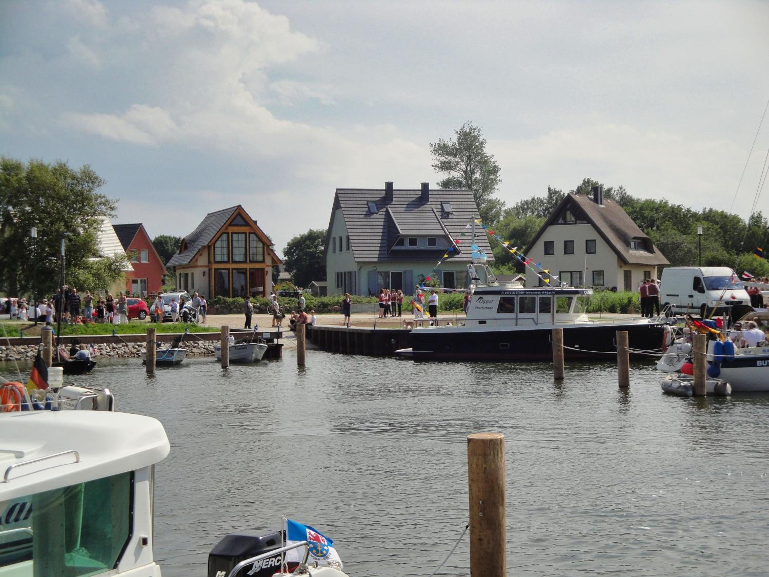 idyllisches Ferienhaus mit eigener Sauna, Kamin und Terrasse - Haus Boddenblick