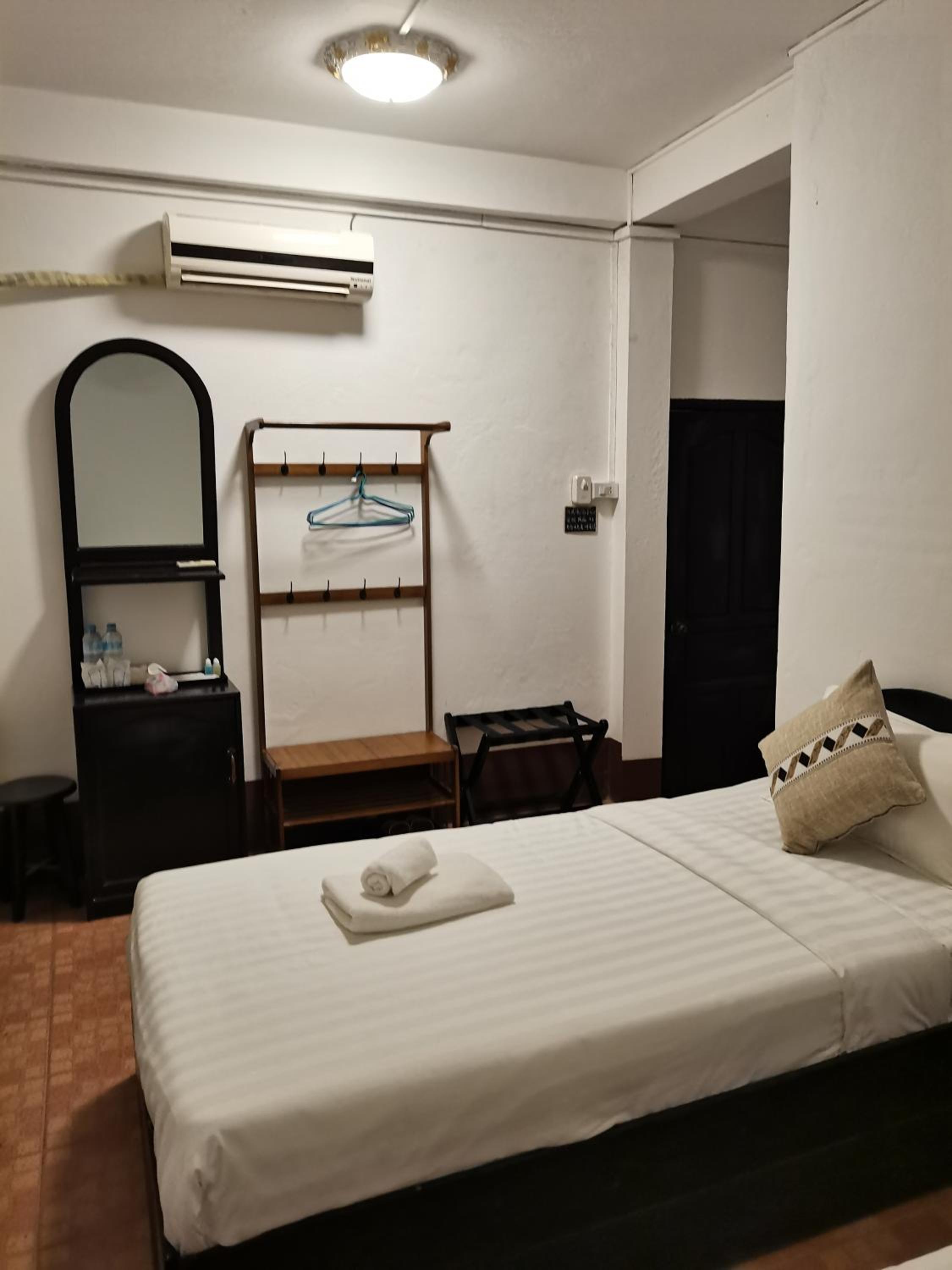 PHAI GUESTHOUSE
