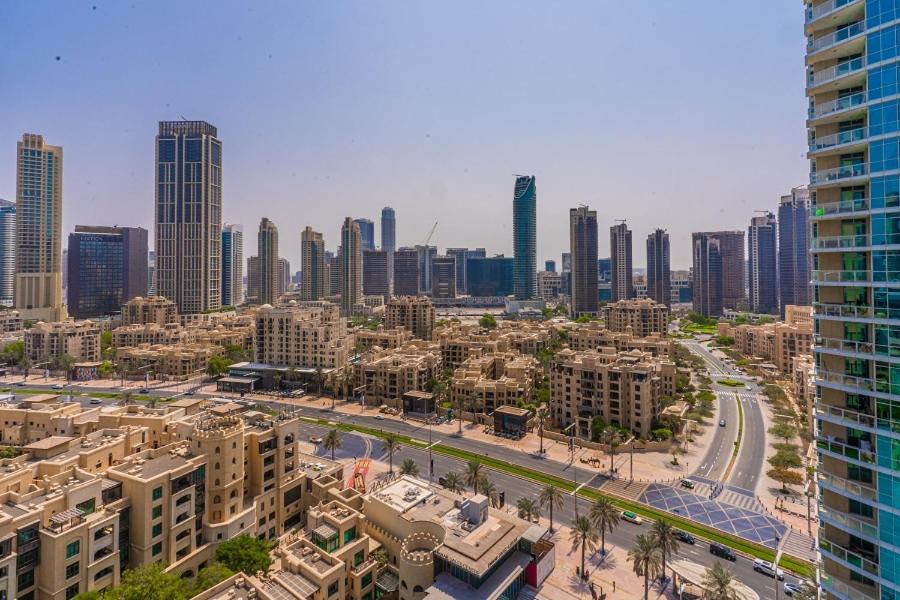 Splendid Apartments with Burj Khalifa and Fountain View