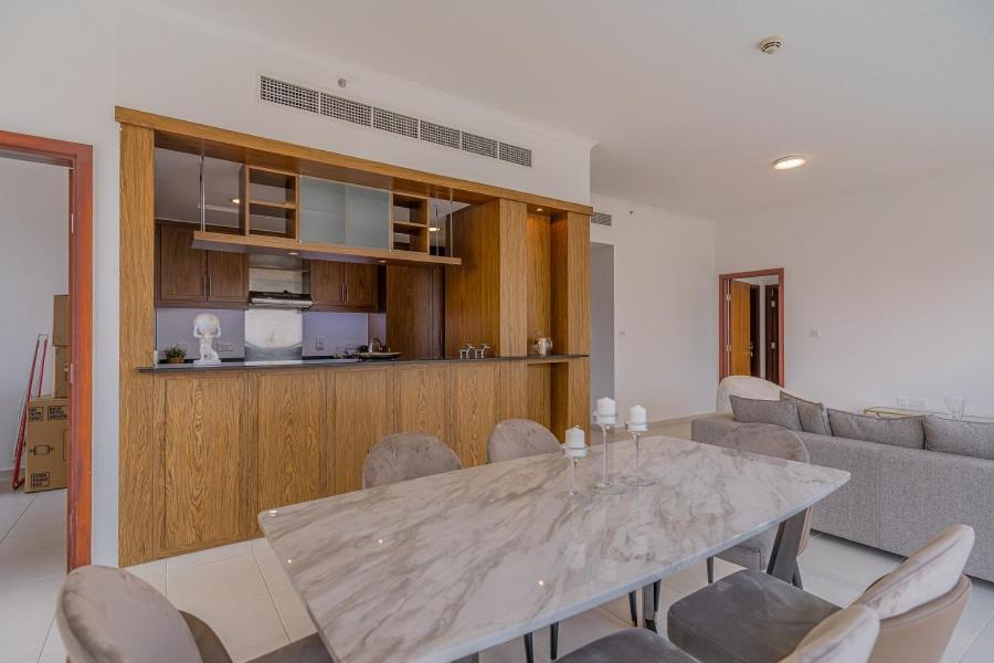 Splendid Apartments with Burj Khalifa and Fountain View