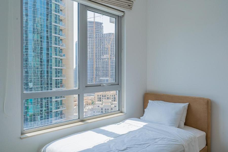 Splendid Apartments with Burj Khalifa and Fountain View